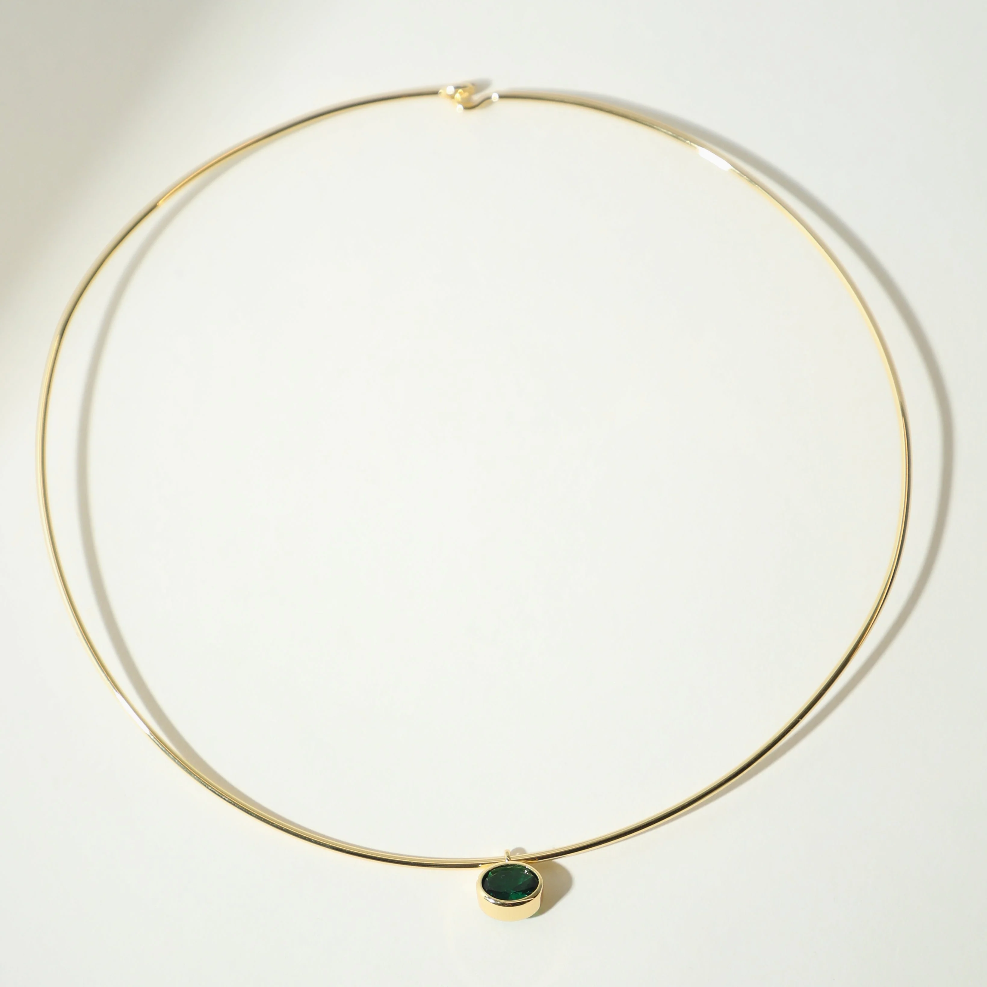 THE OVAL PENDANT CHOKER - Image 8