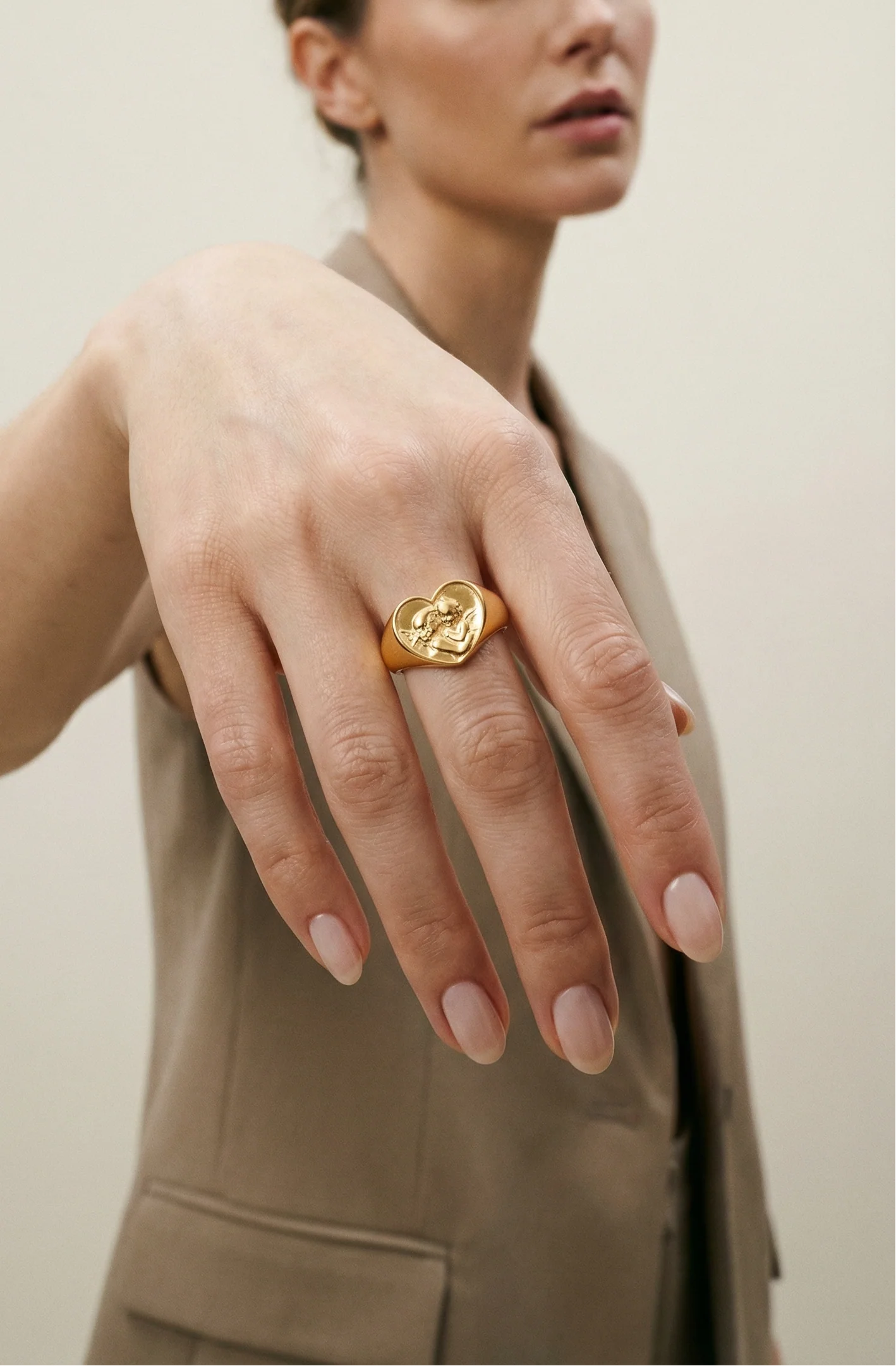 The Angel Signet Ring - Image 3
