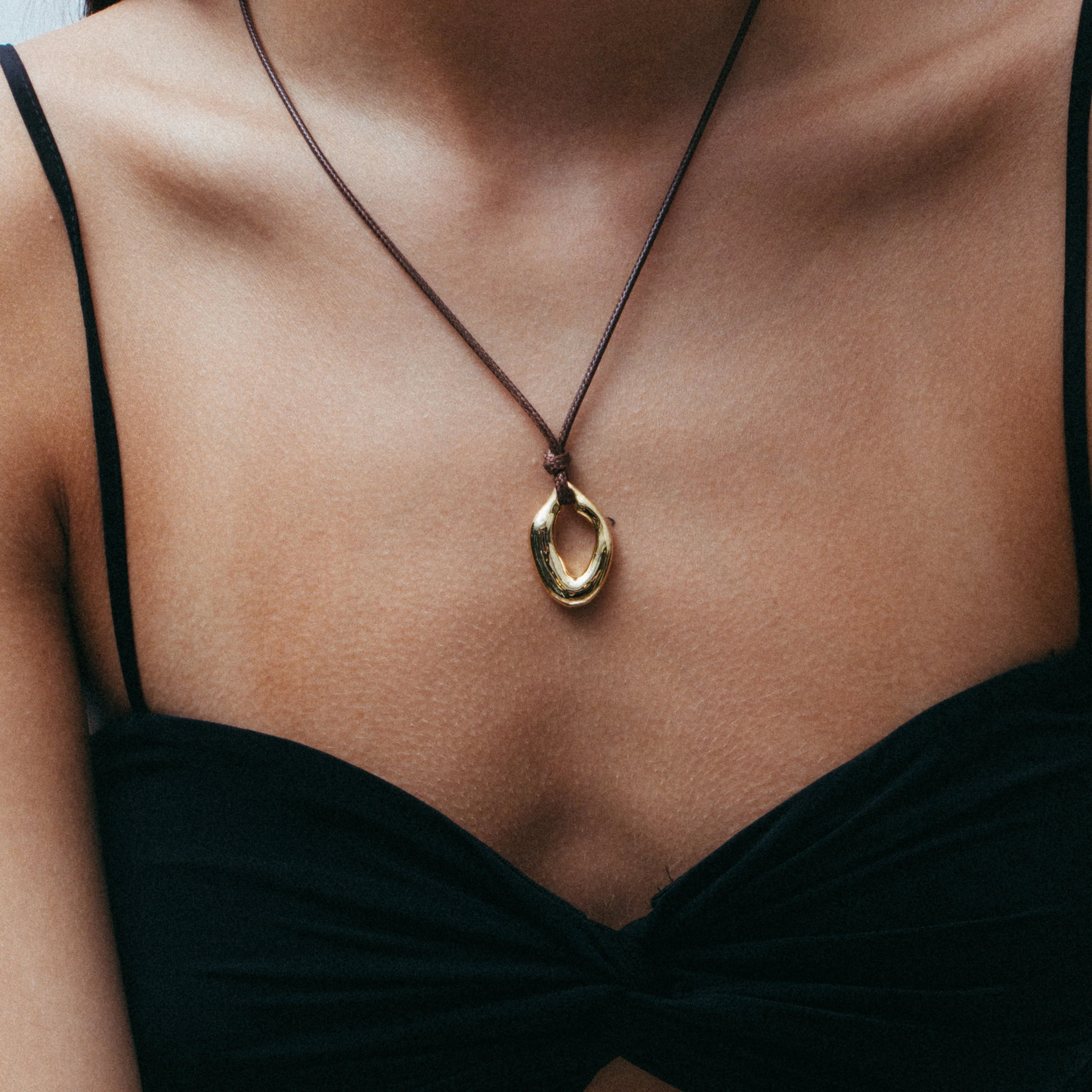 The Ania Cord Pendant Necklace - Image 2
