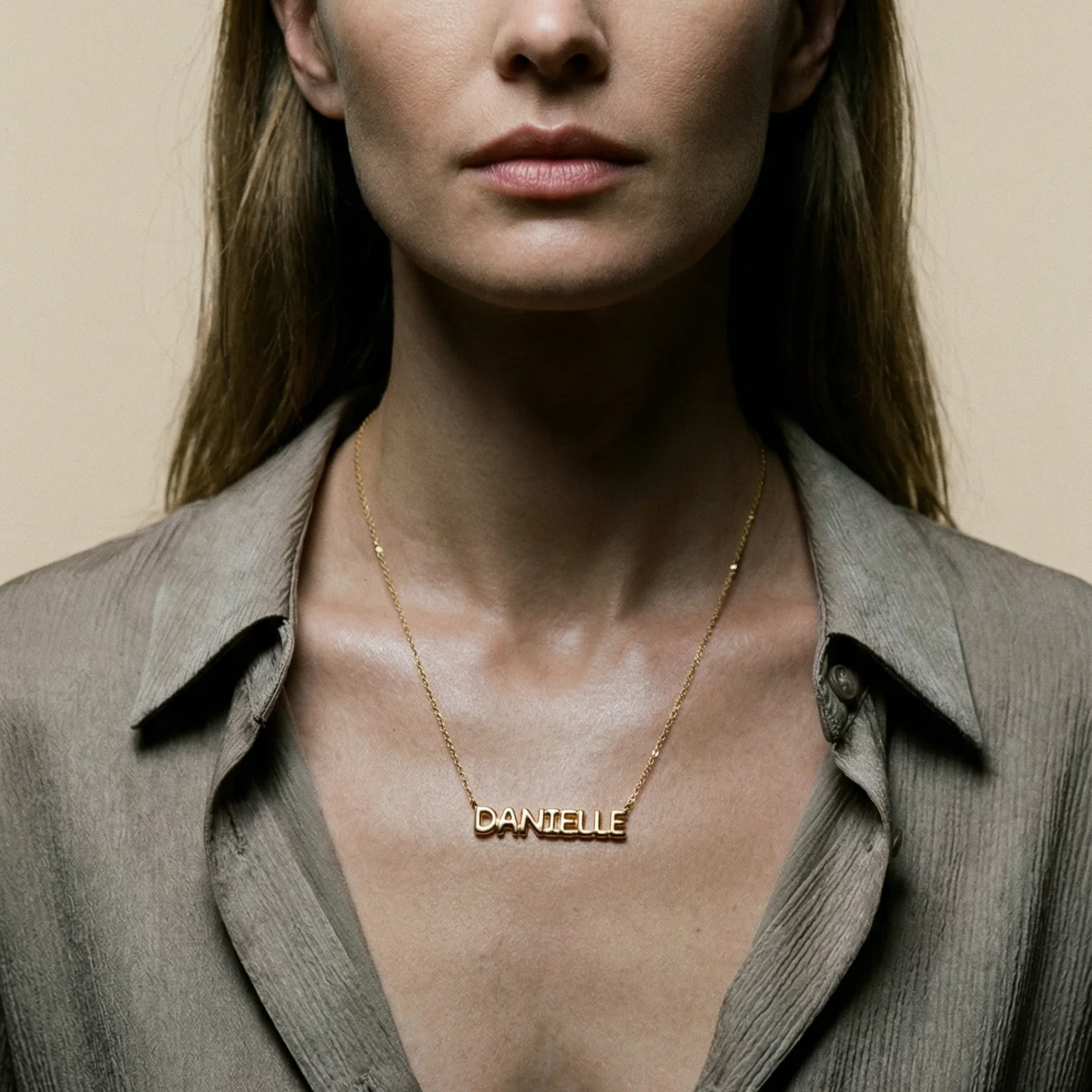 THE BUBBLE NAMEPLATE NECKLACE - Image 3
