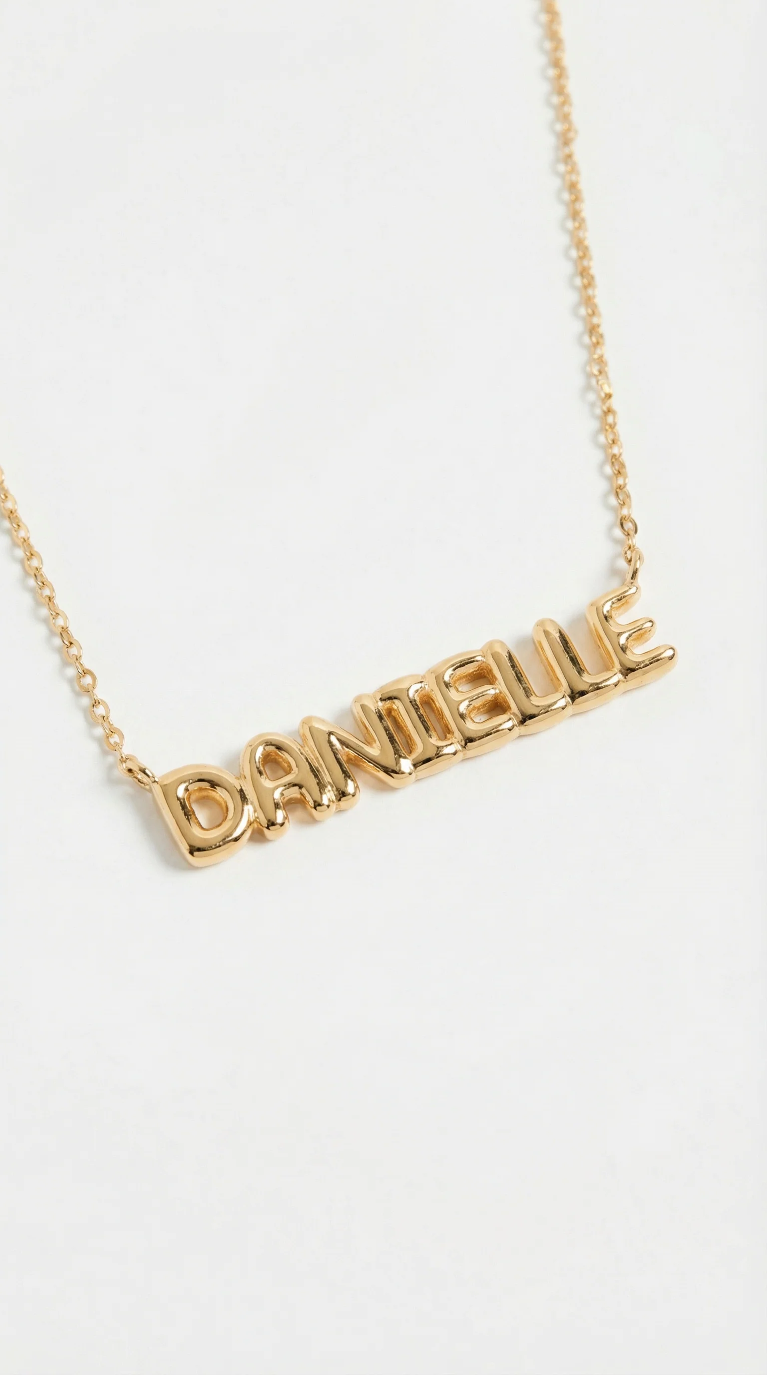 THE BUBBLE NAMEPLATE NECKLACE - Image 5