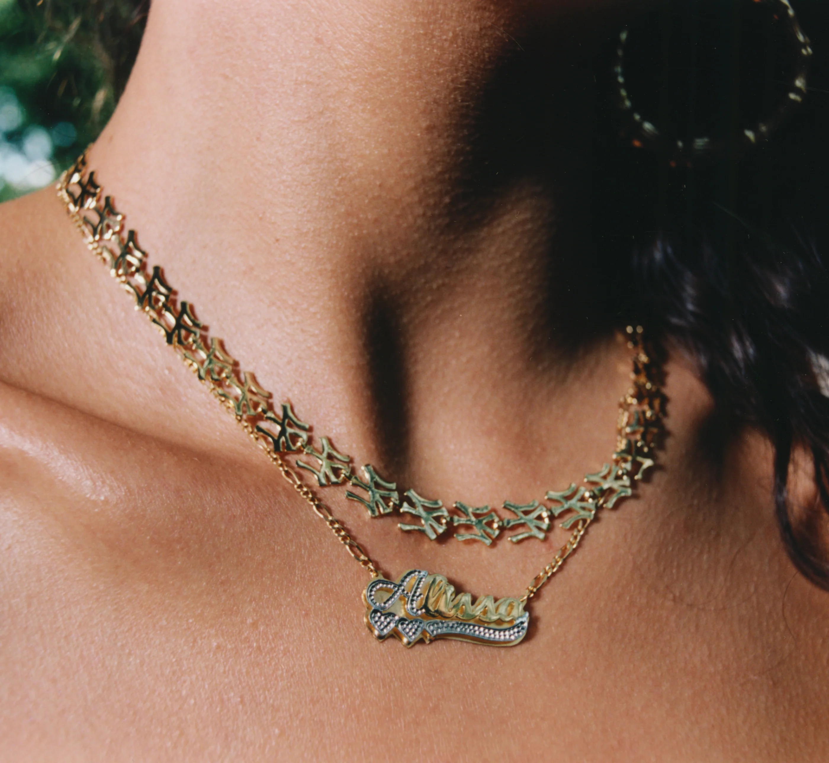 The Classic Double Heart Nameplate Necklace - Image 3