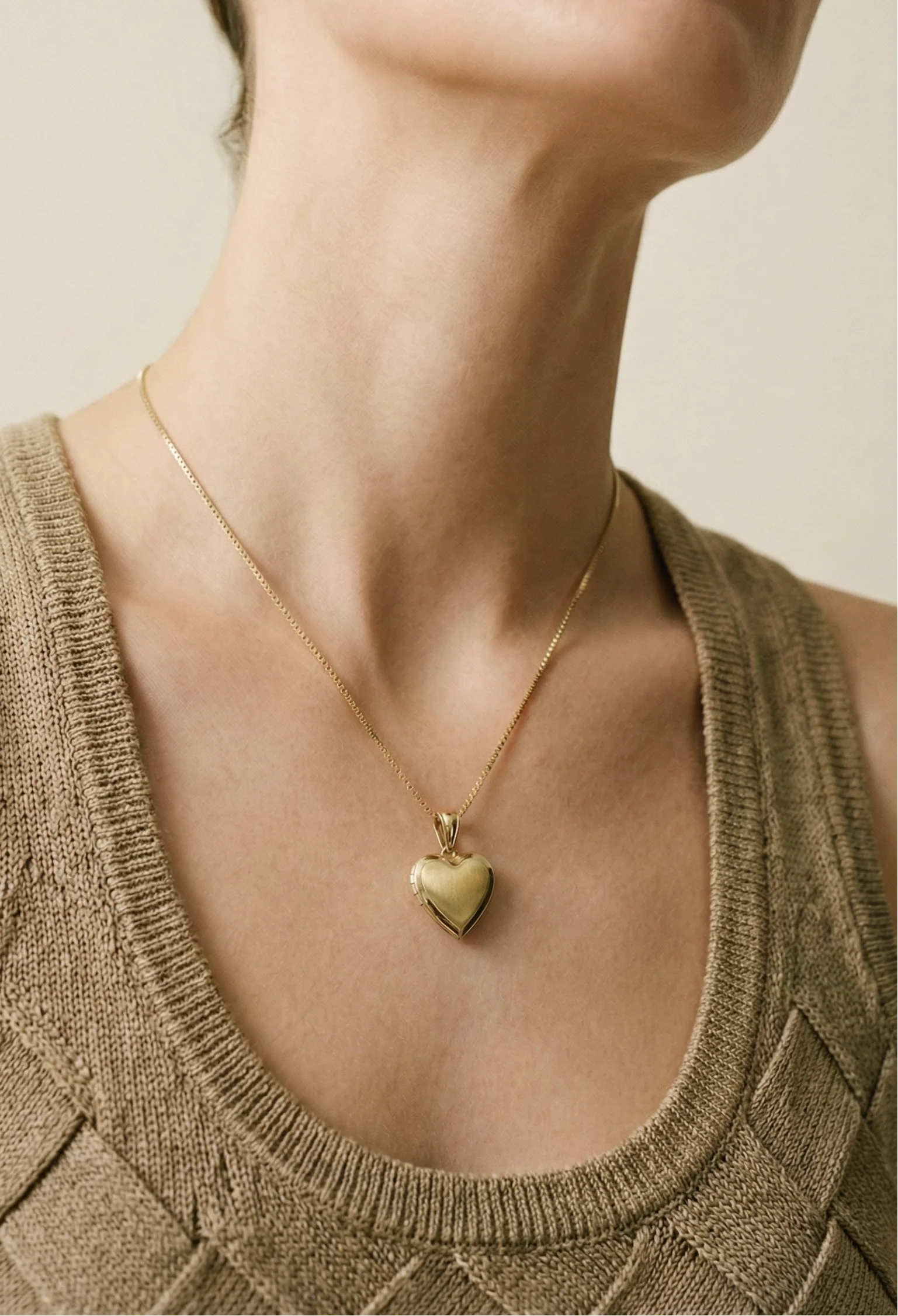 The Classic Heart Photo Locket - Image 2