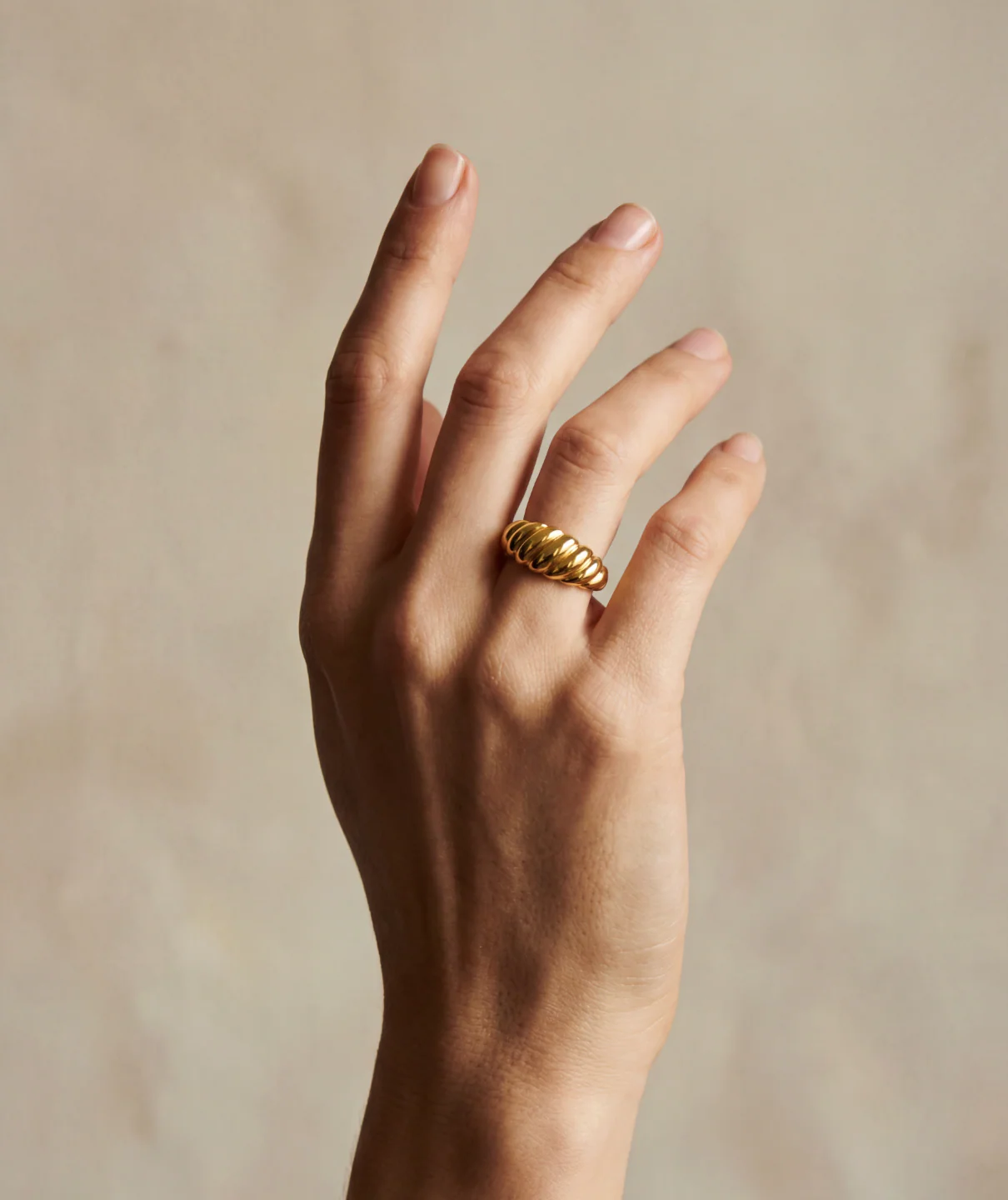 THE CROISSANT RING - Image 2