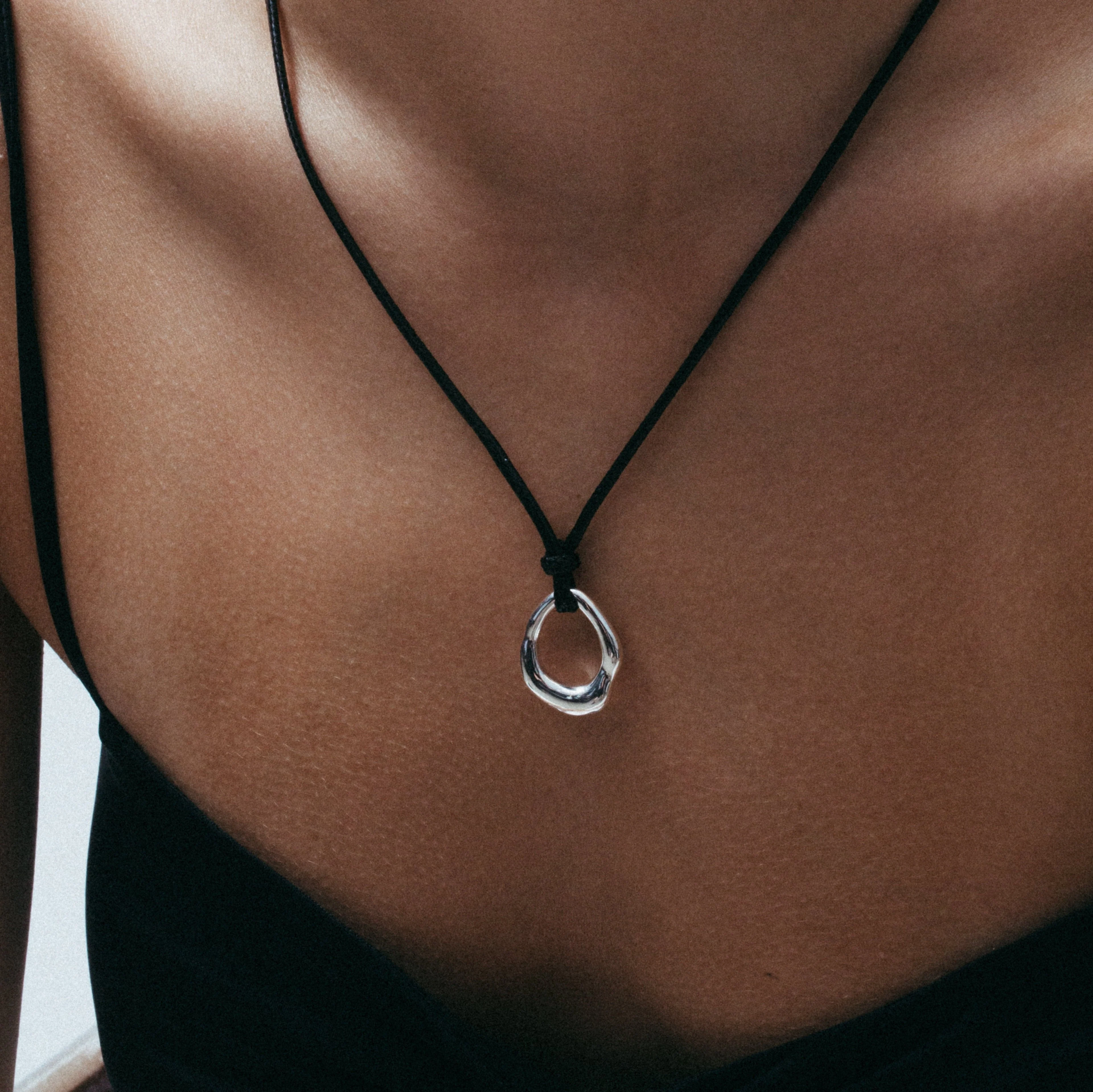 The Daia Cord Pendant Necklace - Image 2