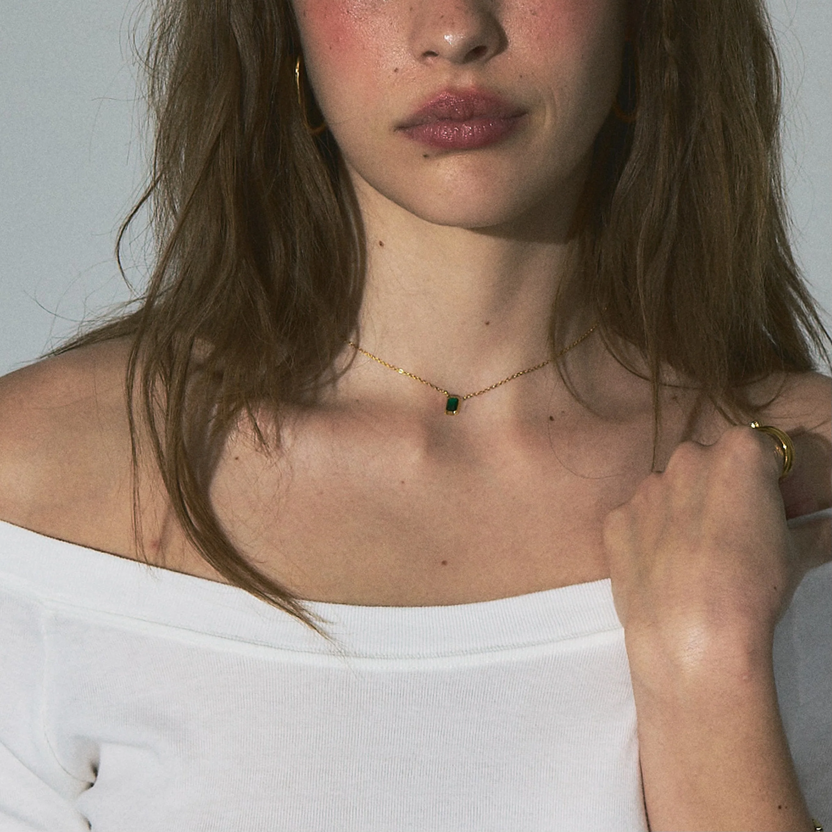 THE DAINTY EMERALD PENDANT NECKLACE - Image 3