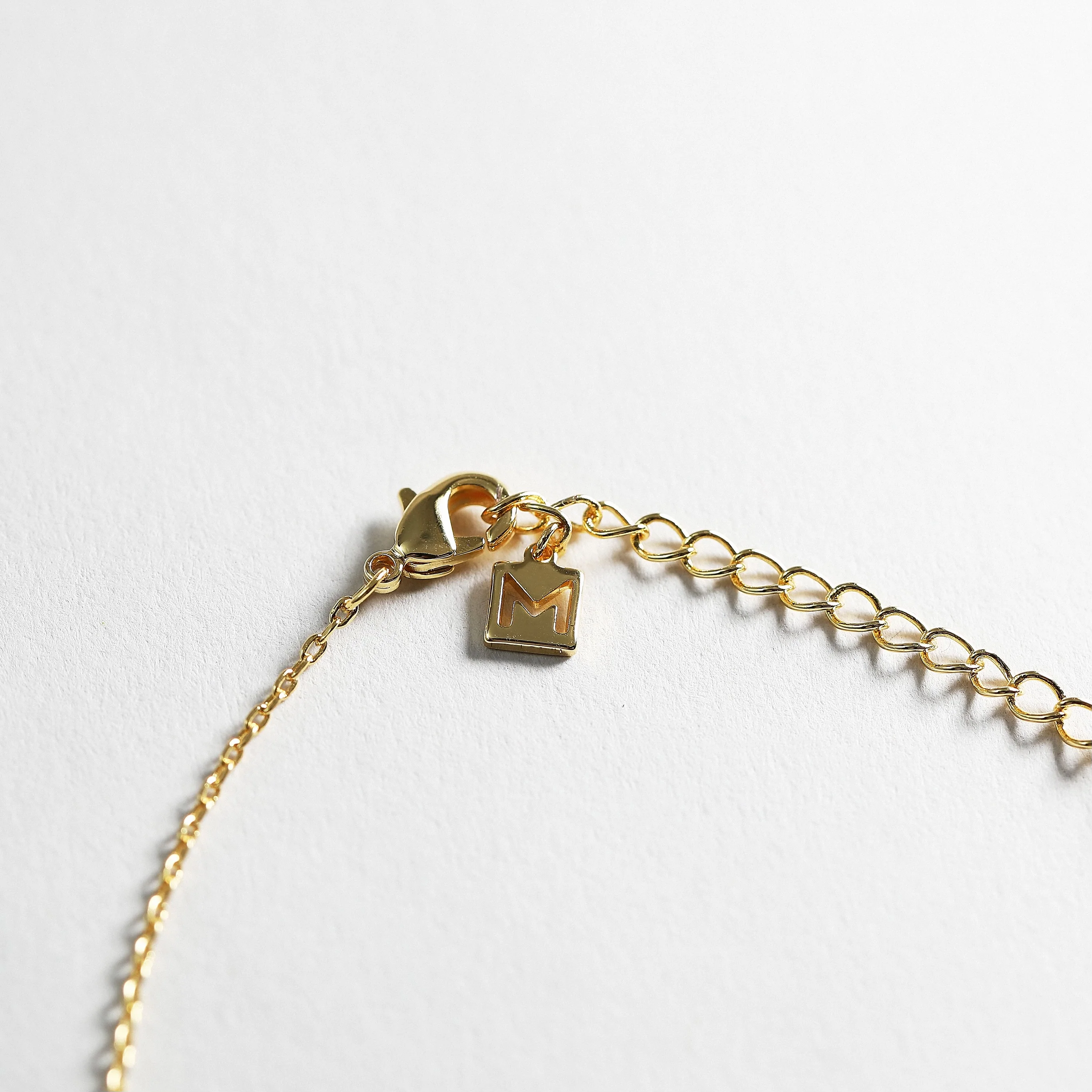 THE DAINTY EMERALD PENDANT NECKLACE - Image 5