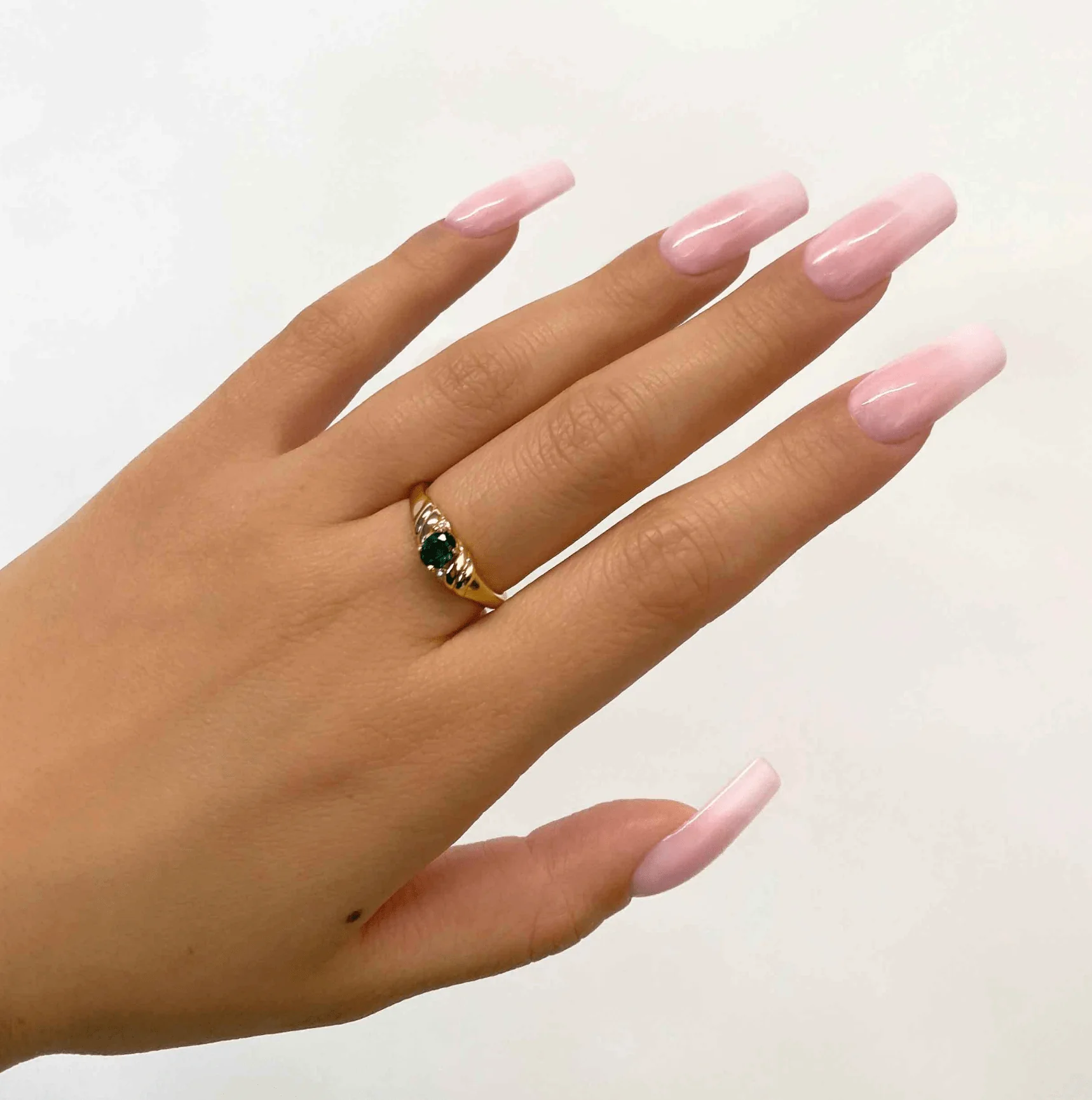 The Emerald Juna Tiny Oval Ring - Image 3