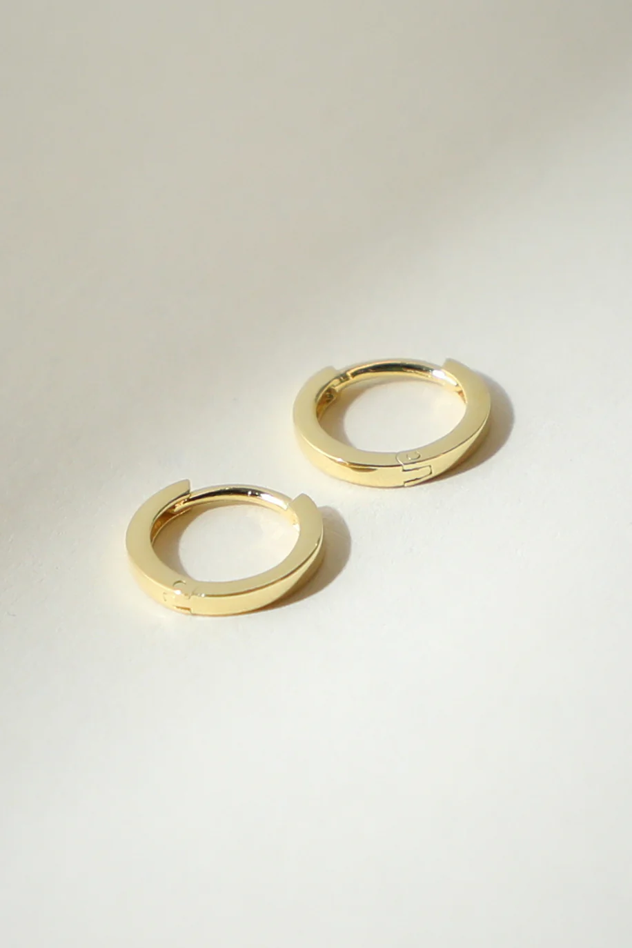 The Essential Huggie Hoops - Image 3
