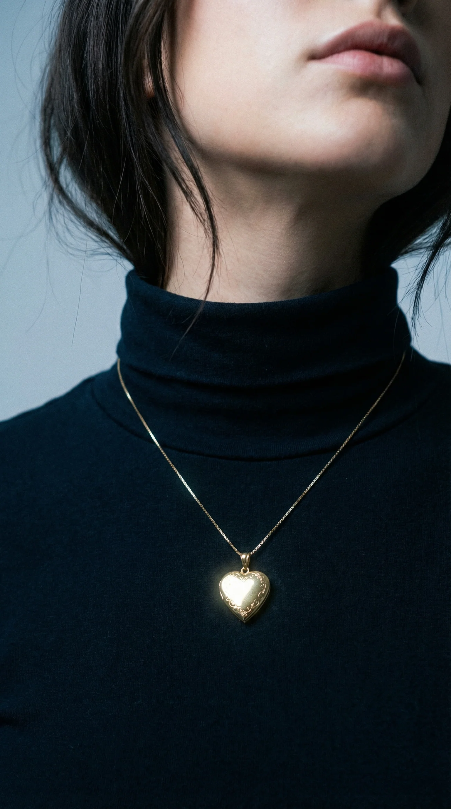 The Floral Heart Photo Locket - Image 2