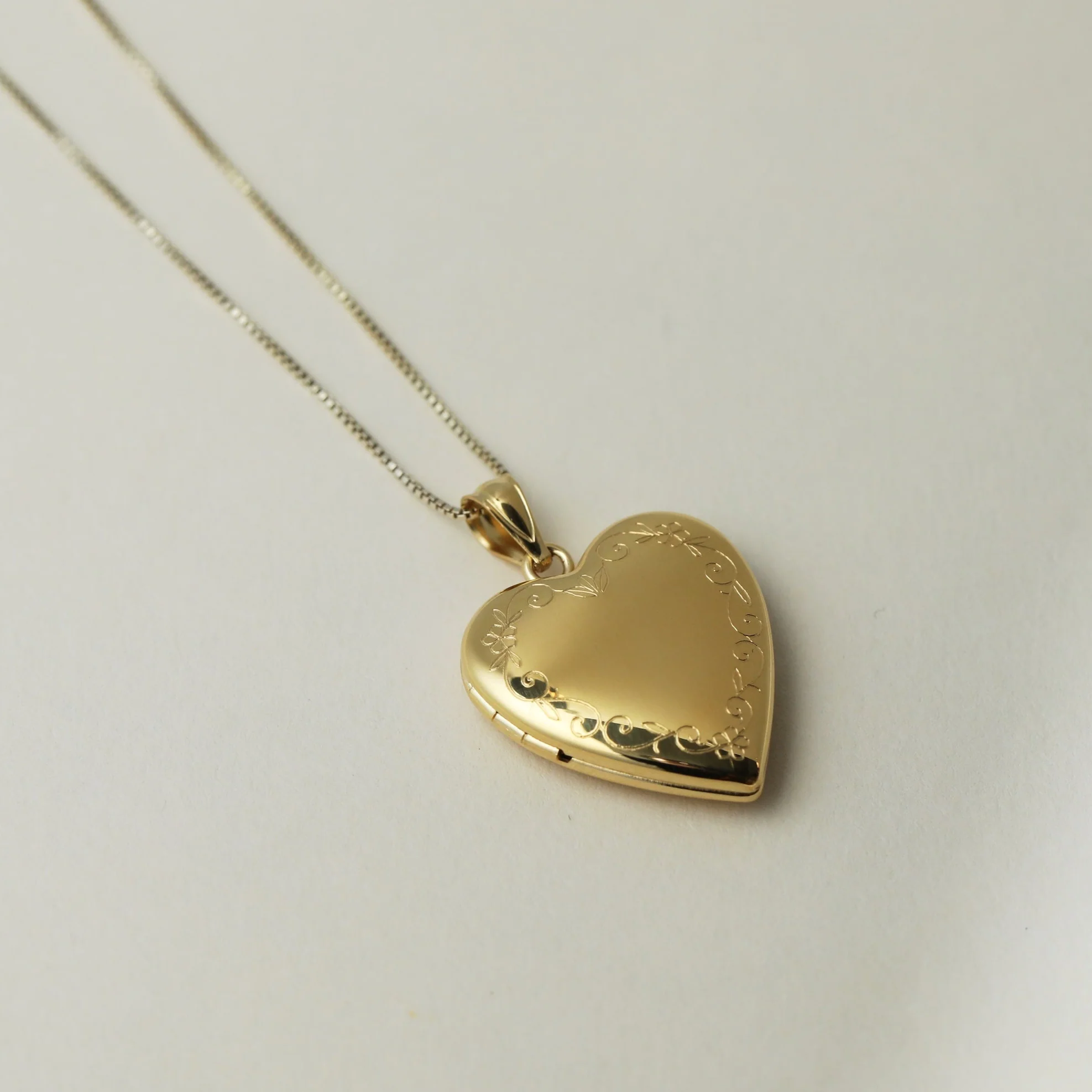 The Floral Heart Photo Locket - Image 6