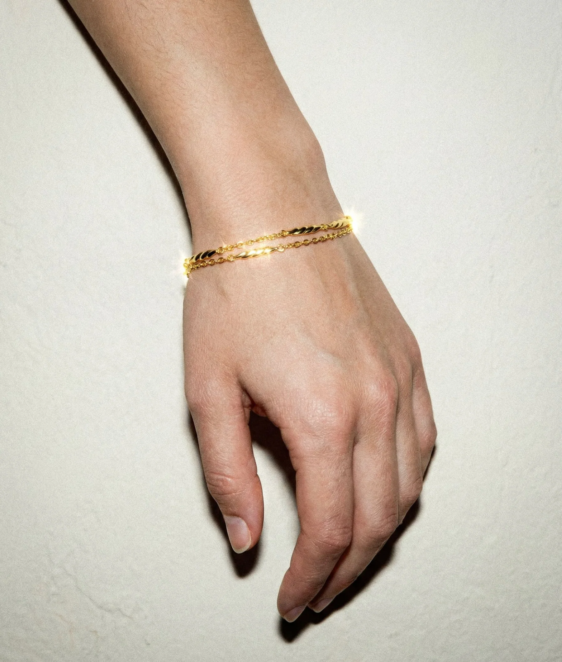 THE LIA CHAIN BRACELET - Image 2