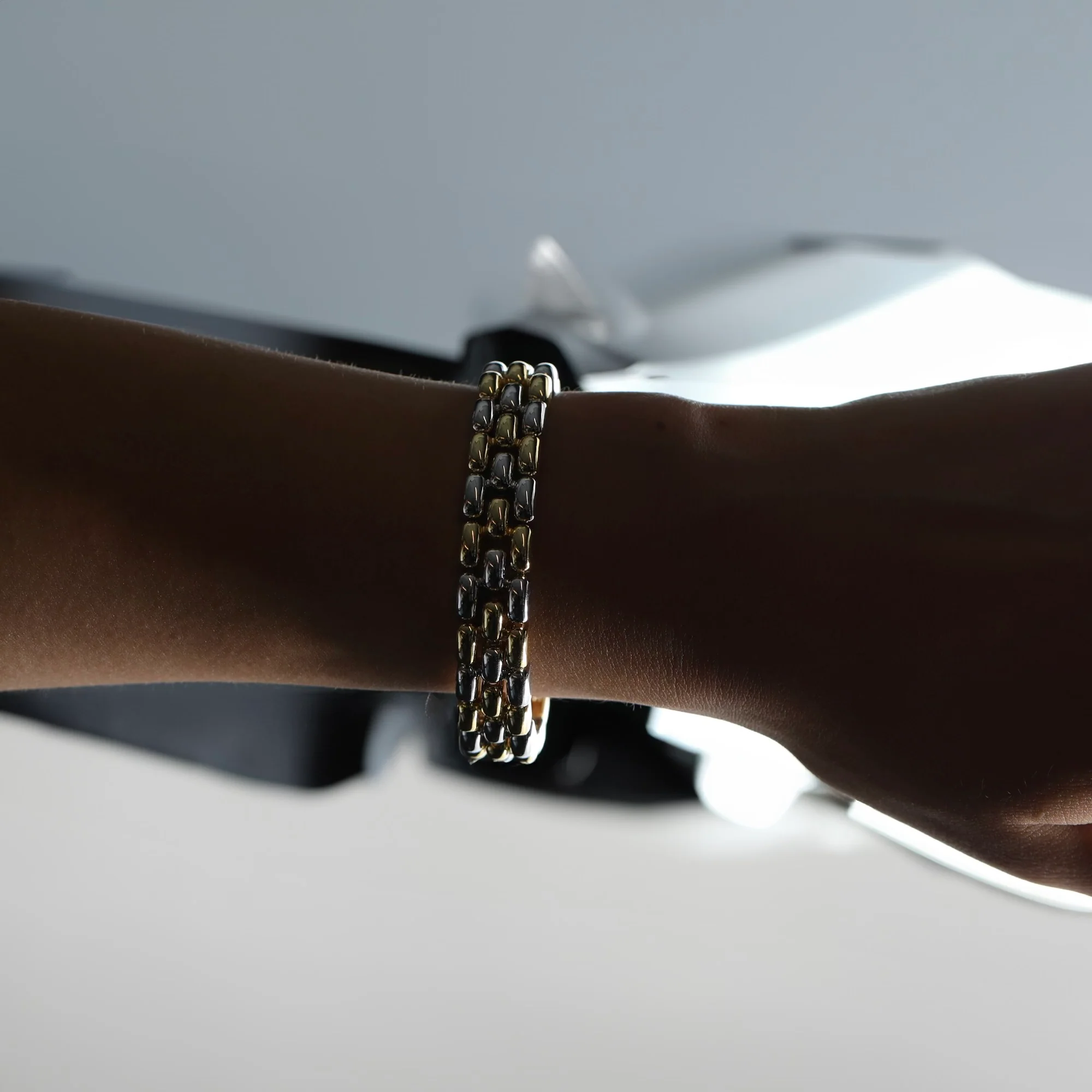 THE LILI TWO TONE SLIP BRACELET - Image 5