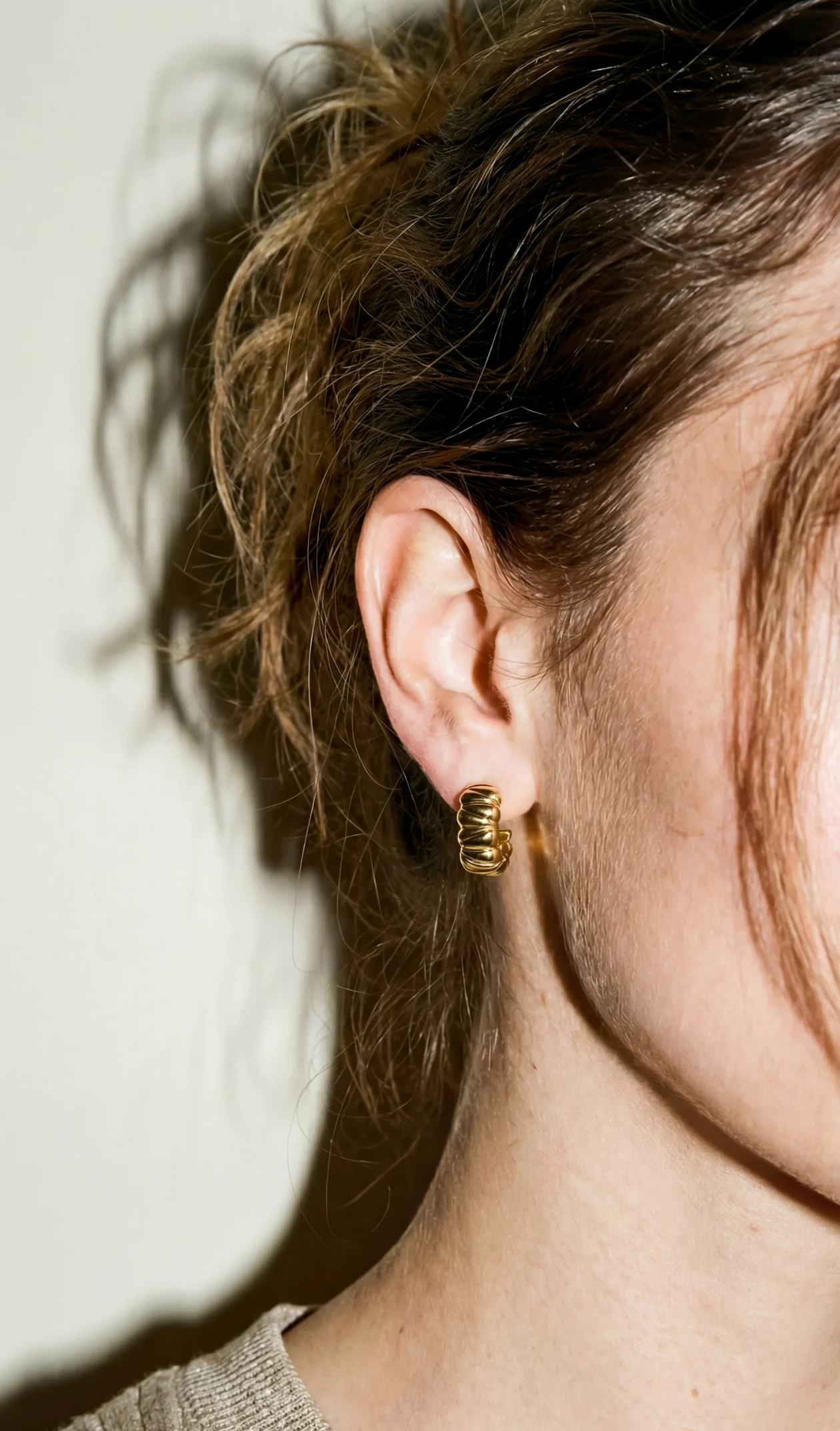 THE MARGAUX HUGGIE HOOPS - Image 2