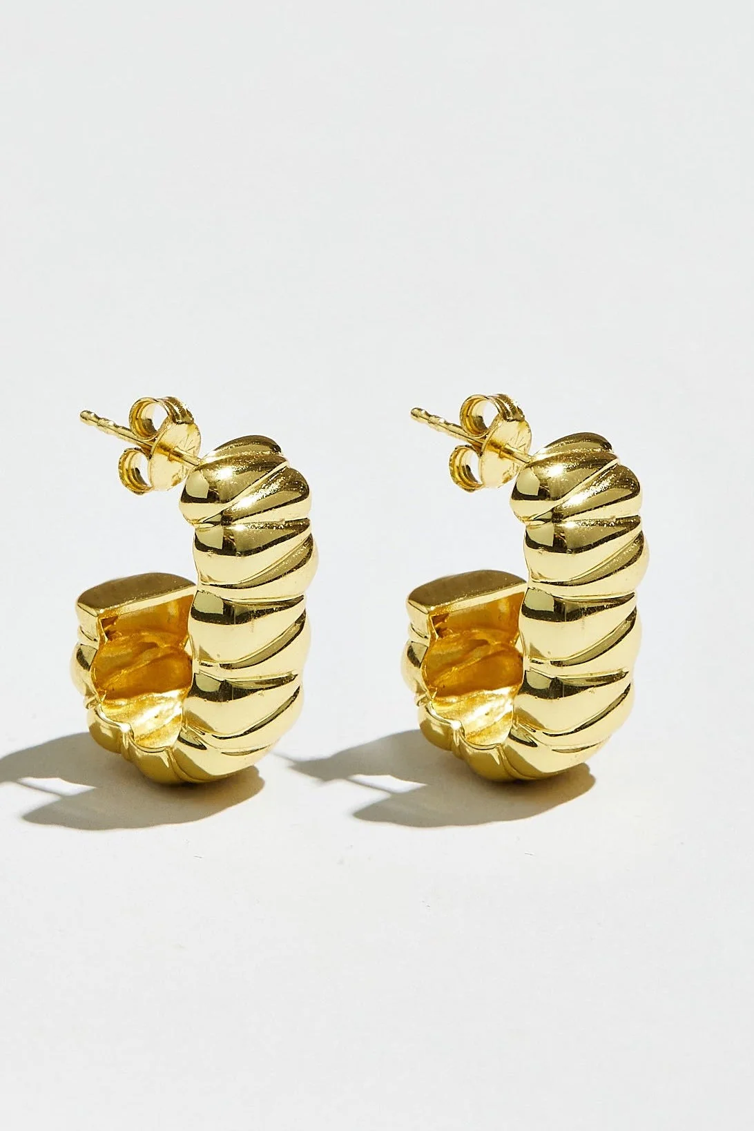 THE MARGAUX HUGGIE HOOPS - Image 3