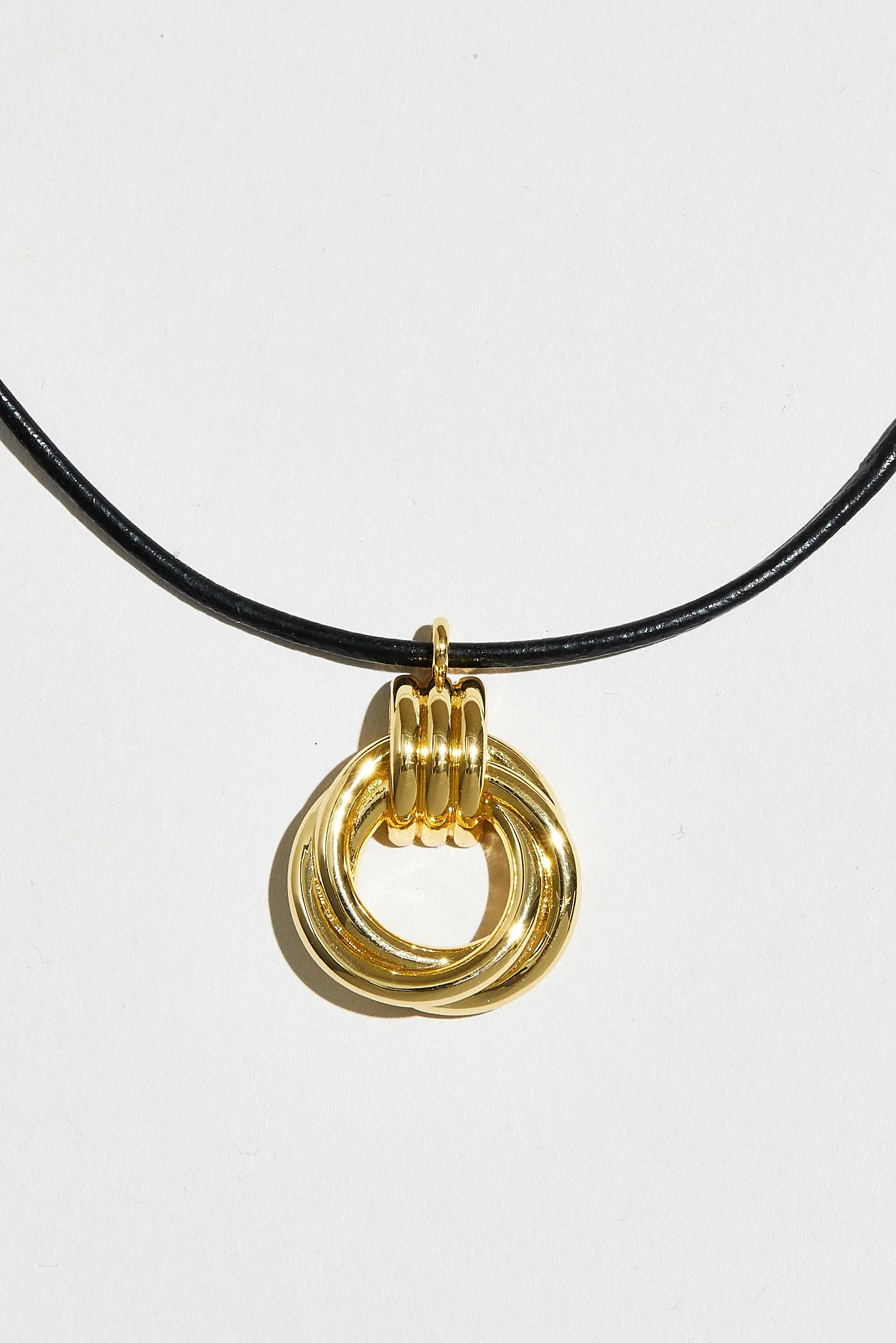 THE MARGAUX KNOT NECKLACE - Image 3