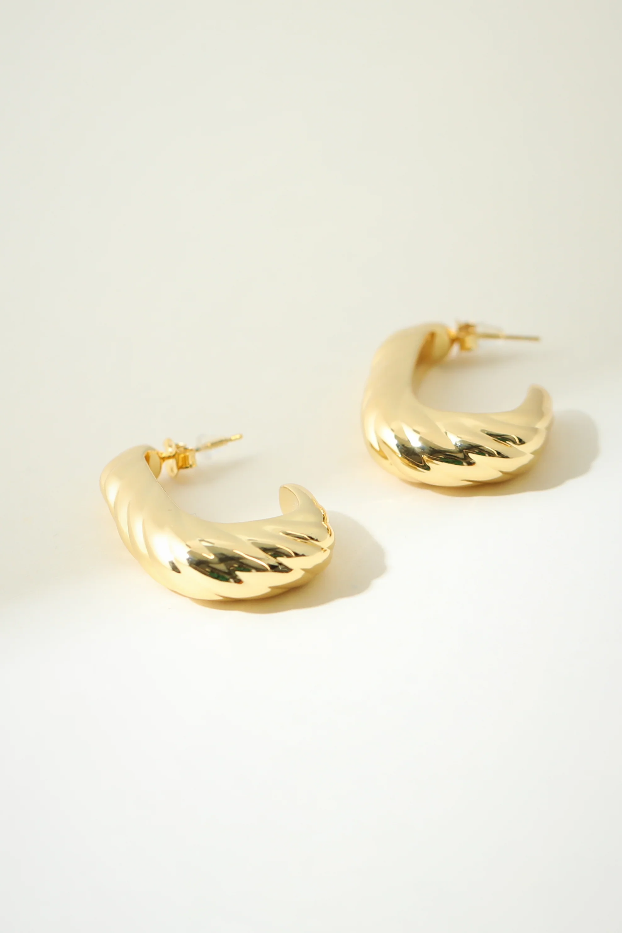 THE MARLO EARRINGS - Image 4
