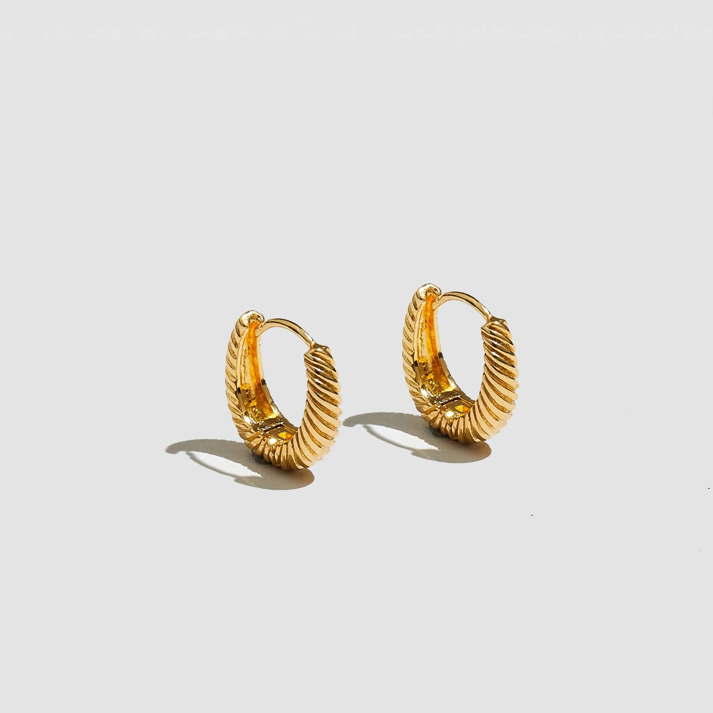THE MINI MARGAUX HUGGIE EARRINGS - Image 3