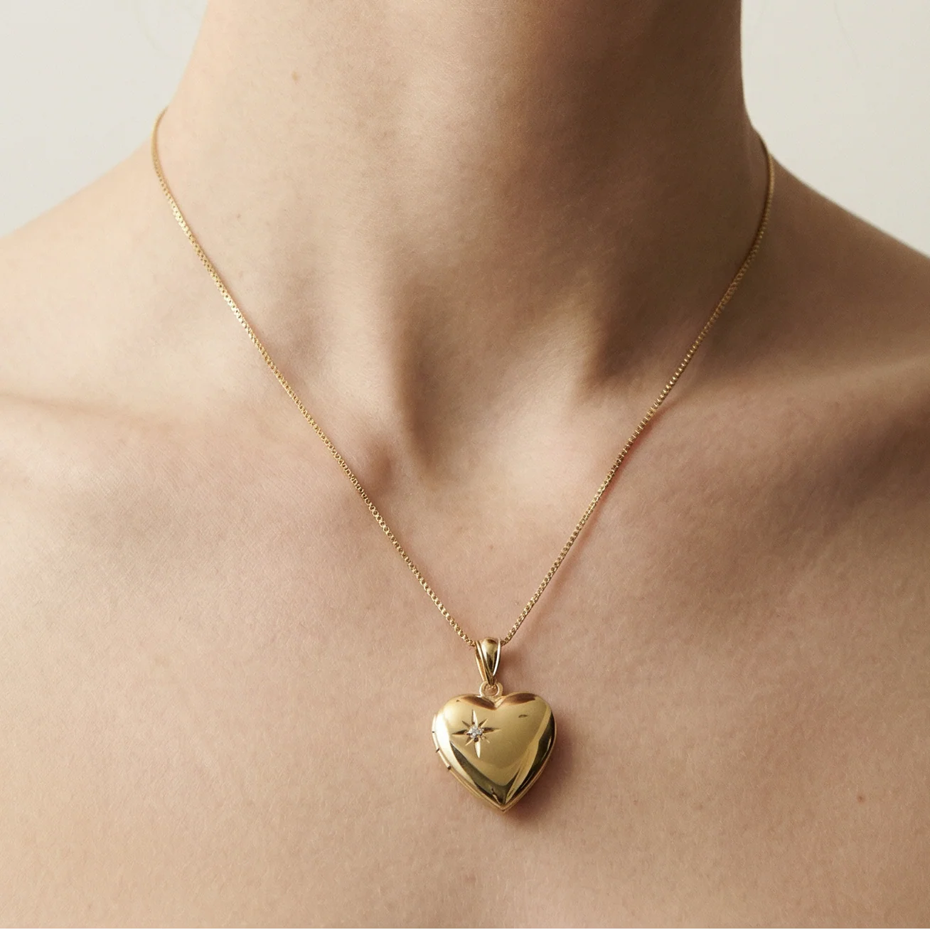 The Gem Heart Photo Locket - Image 3