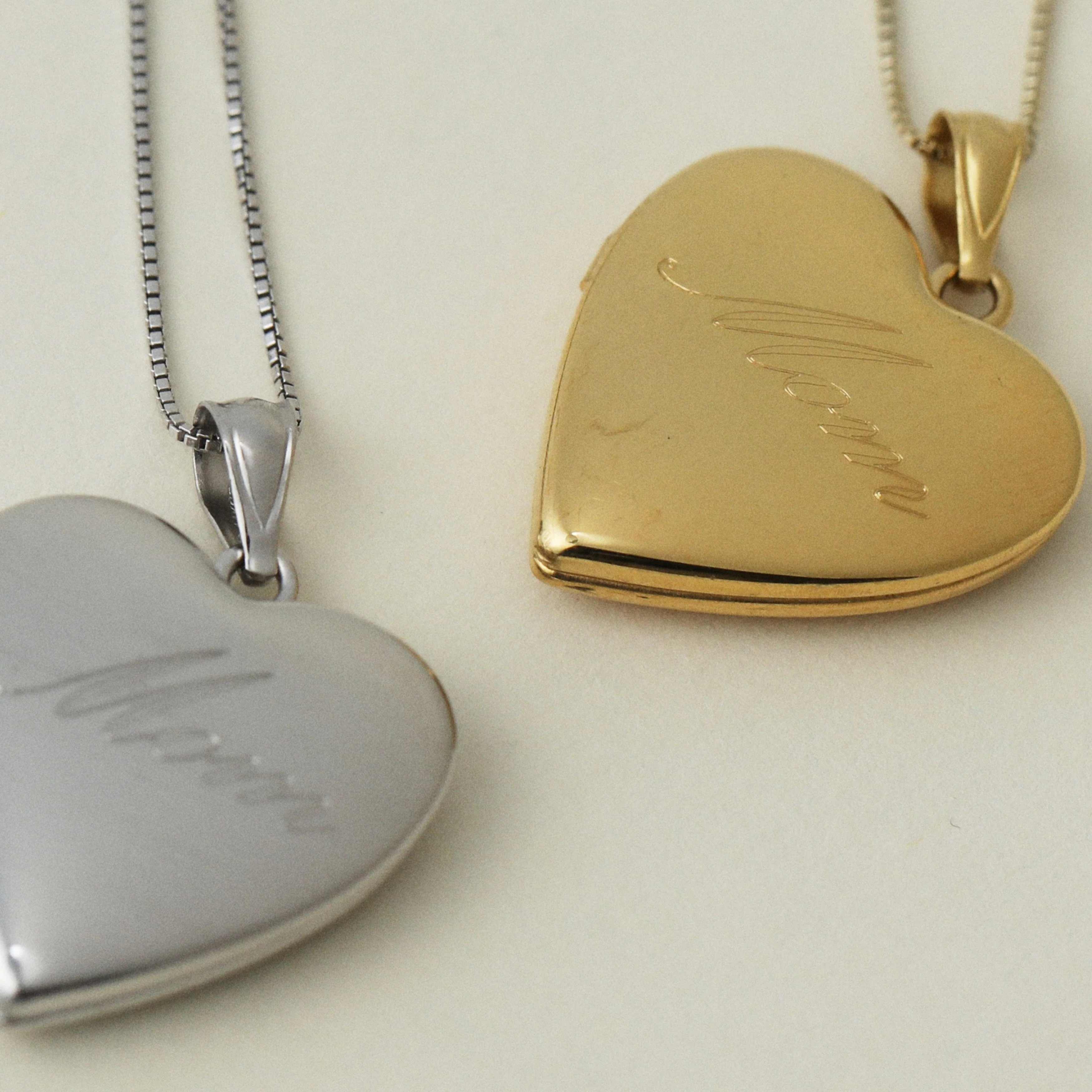 The Mom Engraved Photo Locket - Image 14