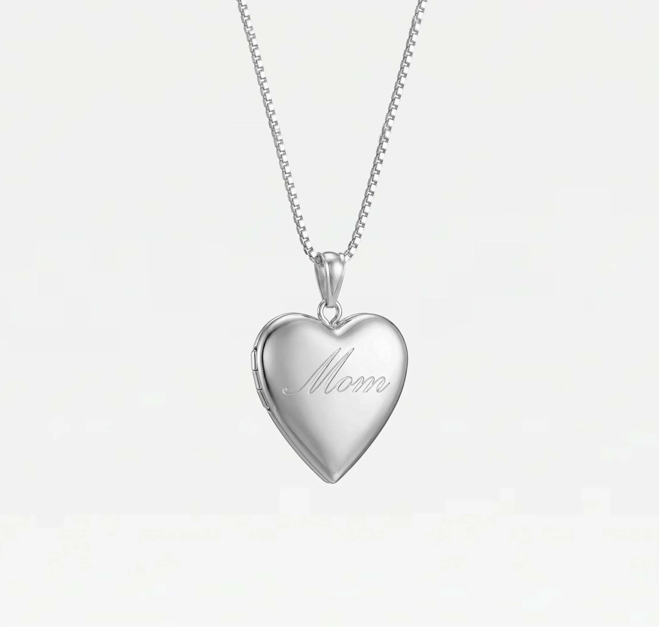 The Mom Engraved Photo Locket - Image 4