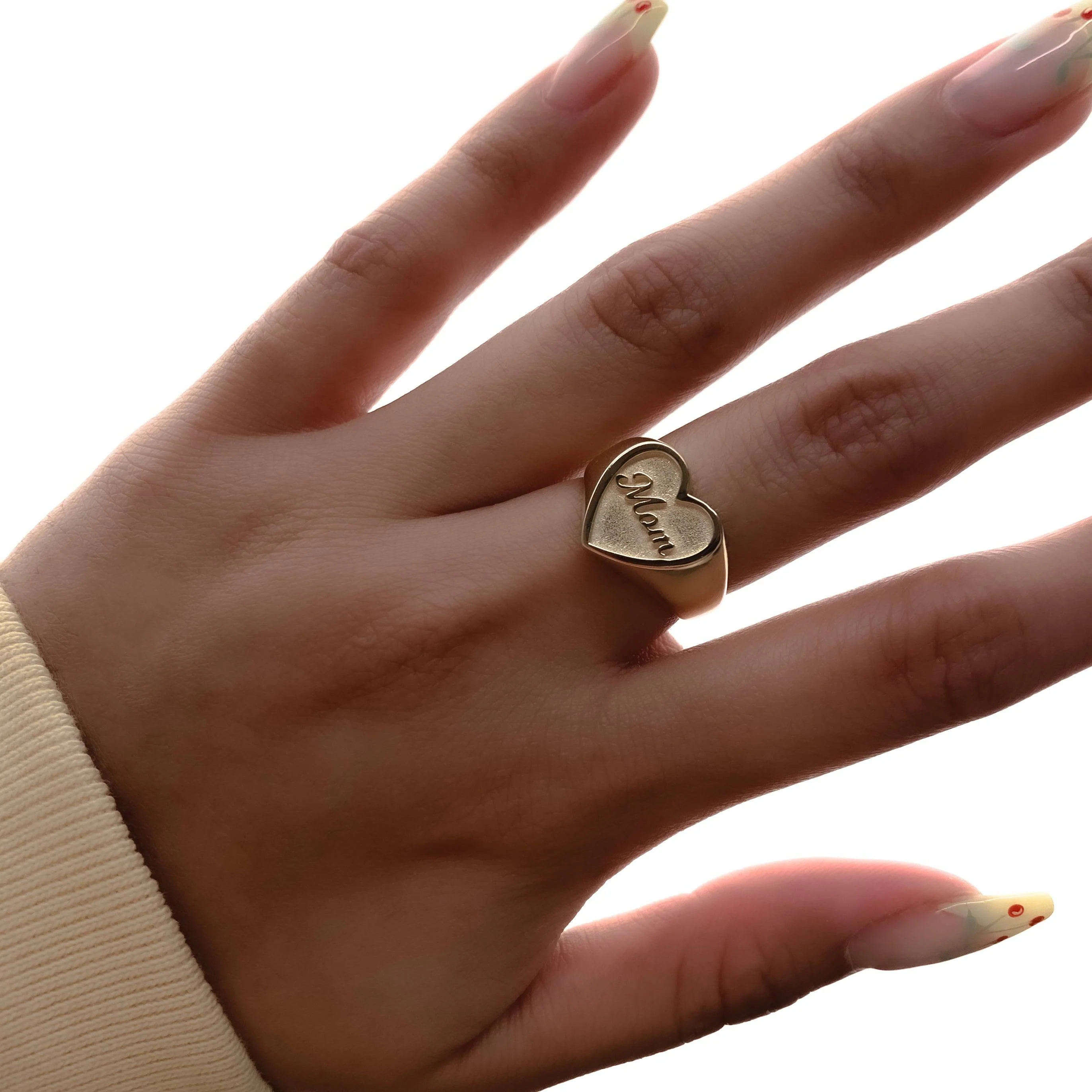 The Mom Heart Signet Ring - Image 3