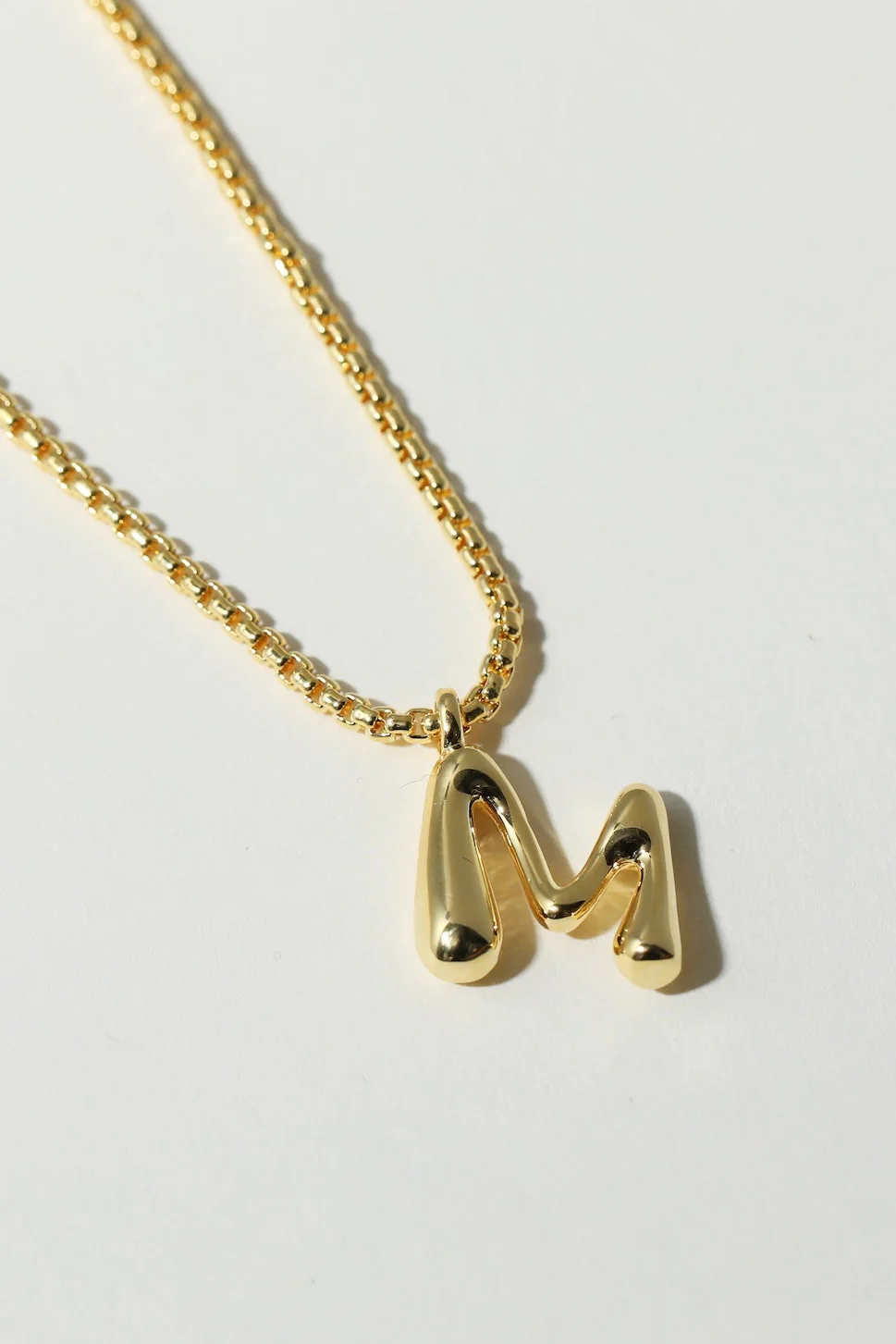 THE MULBERRY LETTER PENDANT NECKLACE - Image 17