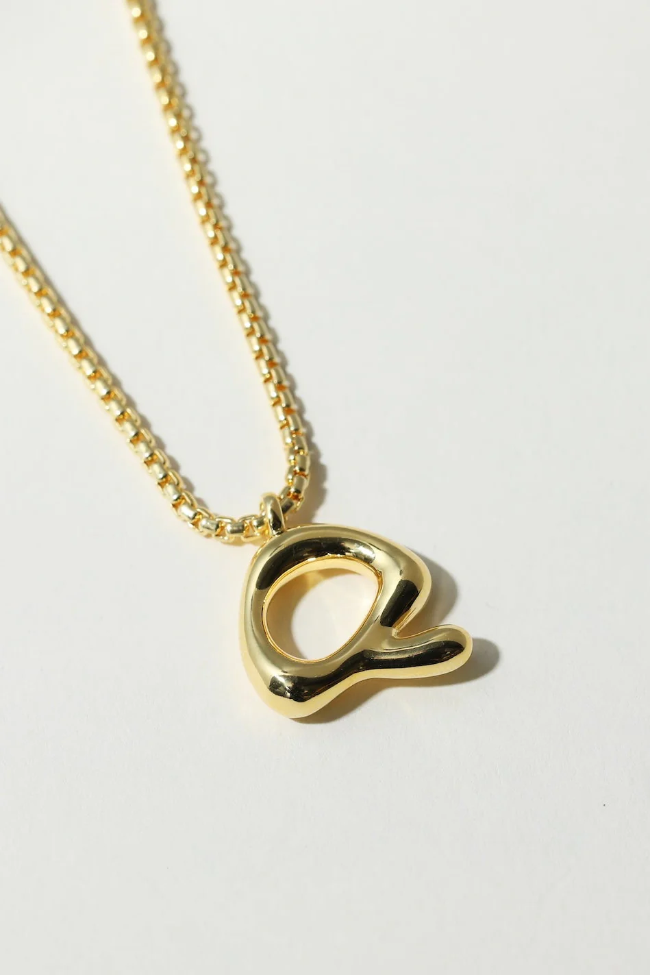THE MULBERRY LETTER PENDANT NECKLACE - Image 21