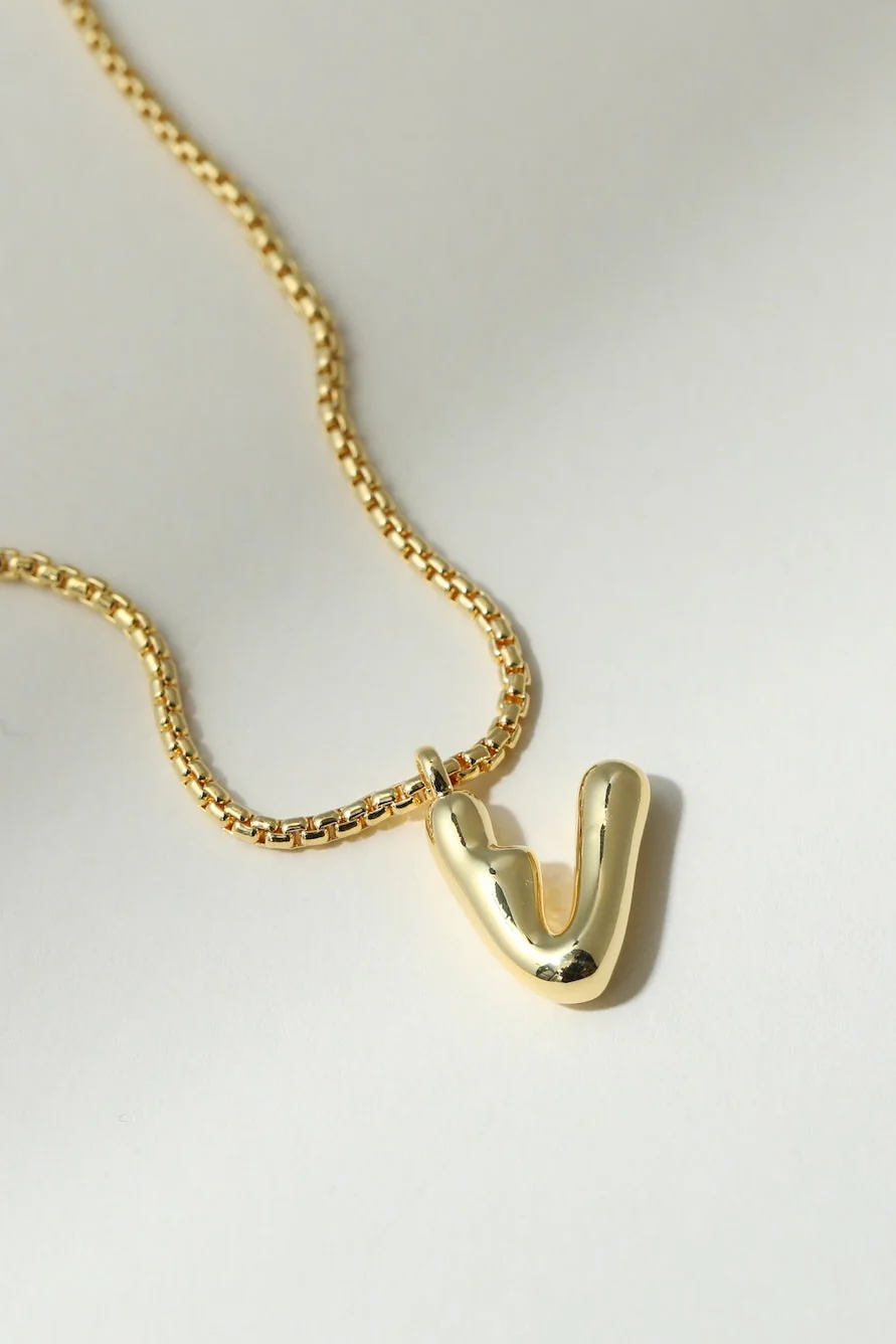 THE MULBERRY LETTER PENDANT NECKLACE - Image 26