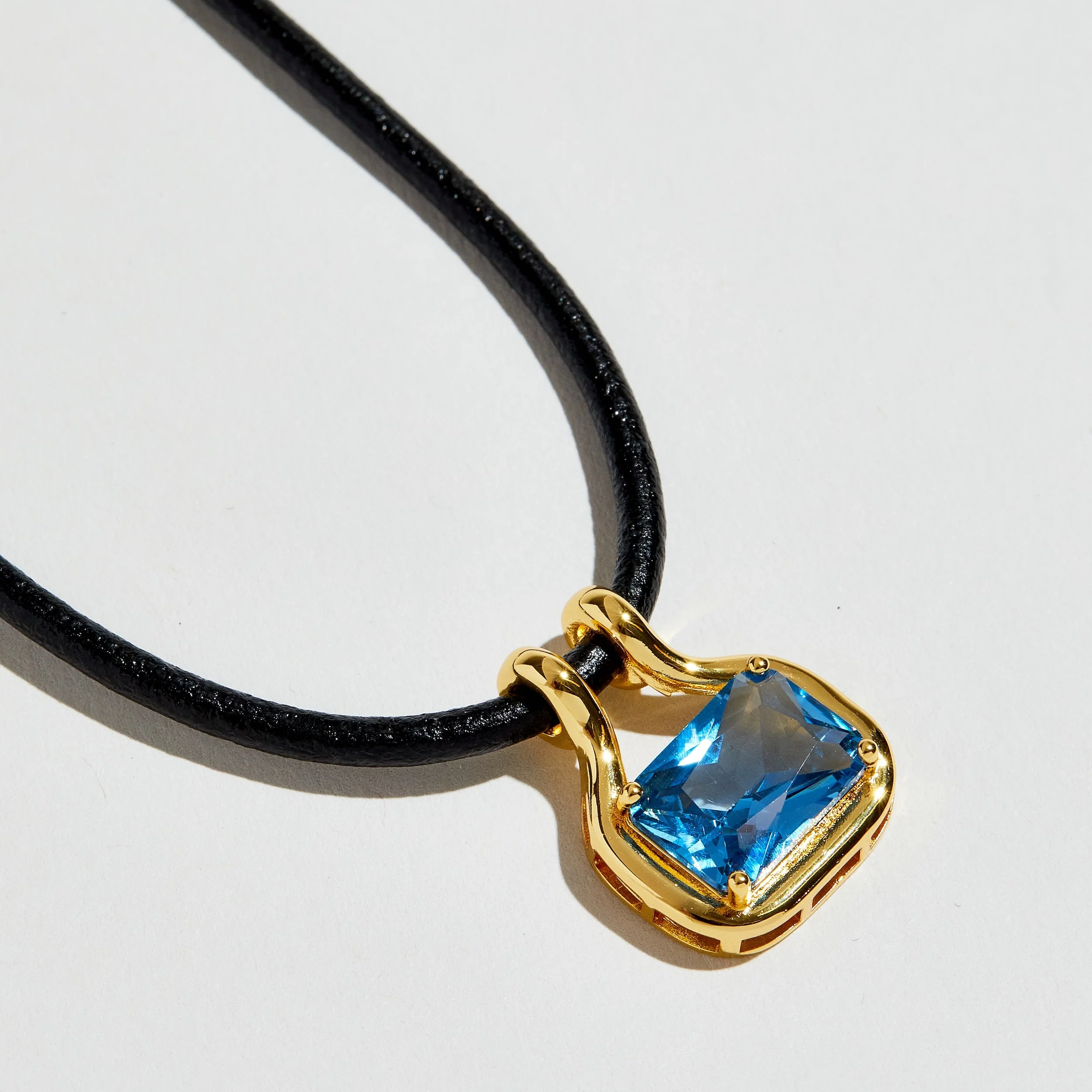 THE NAIA AQUA GEM PENDANT NECKLACE - Image 3