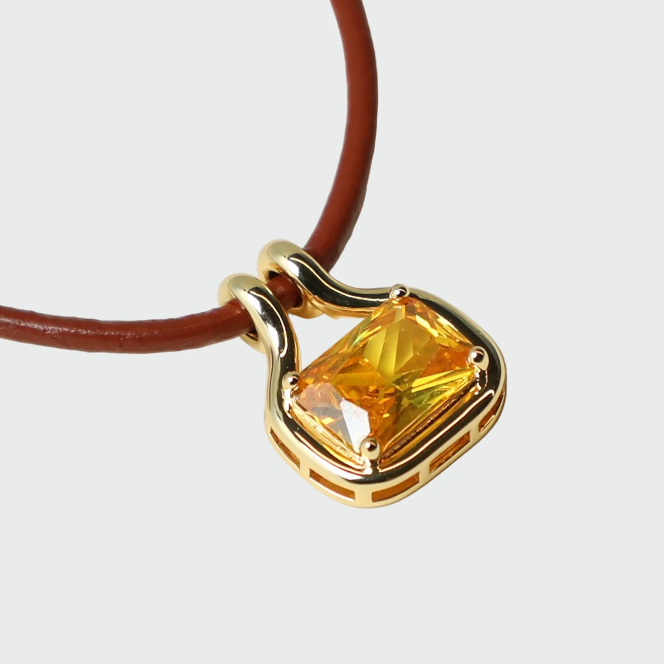 THE NAIA CITRINE PENDANT NECKLACE - Image 3