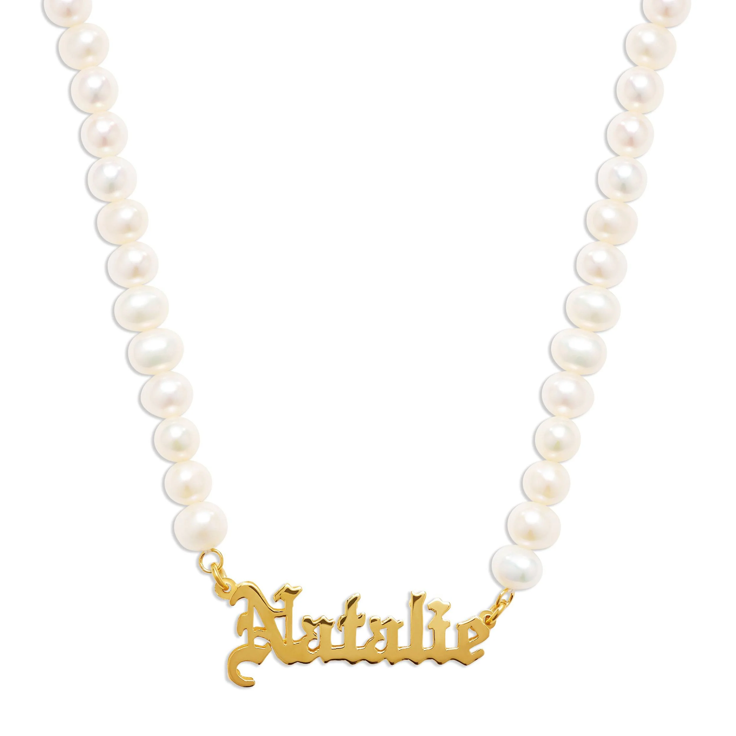 The Old English Pearl Nameplate Necklace - Image 4