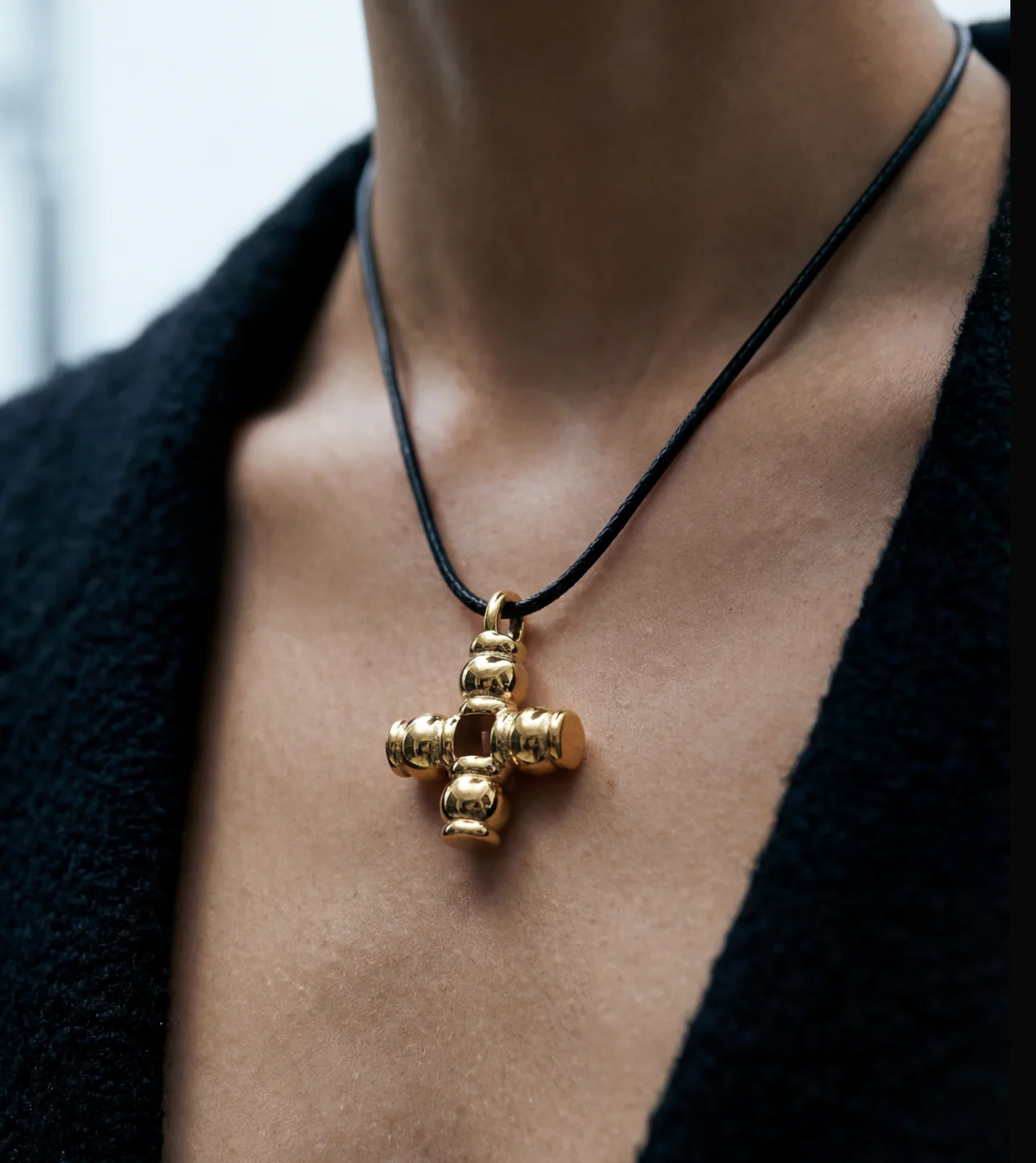 THE PALMA CROSS NECKLACE - Image 2
