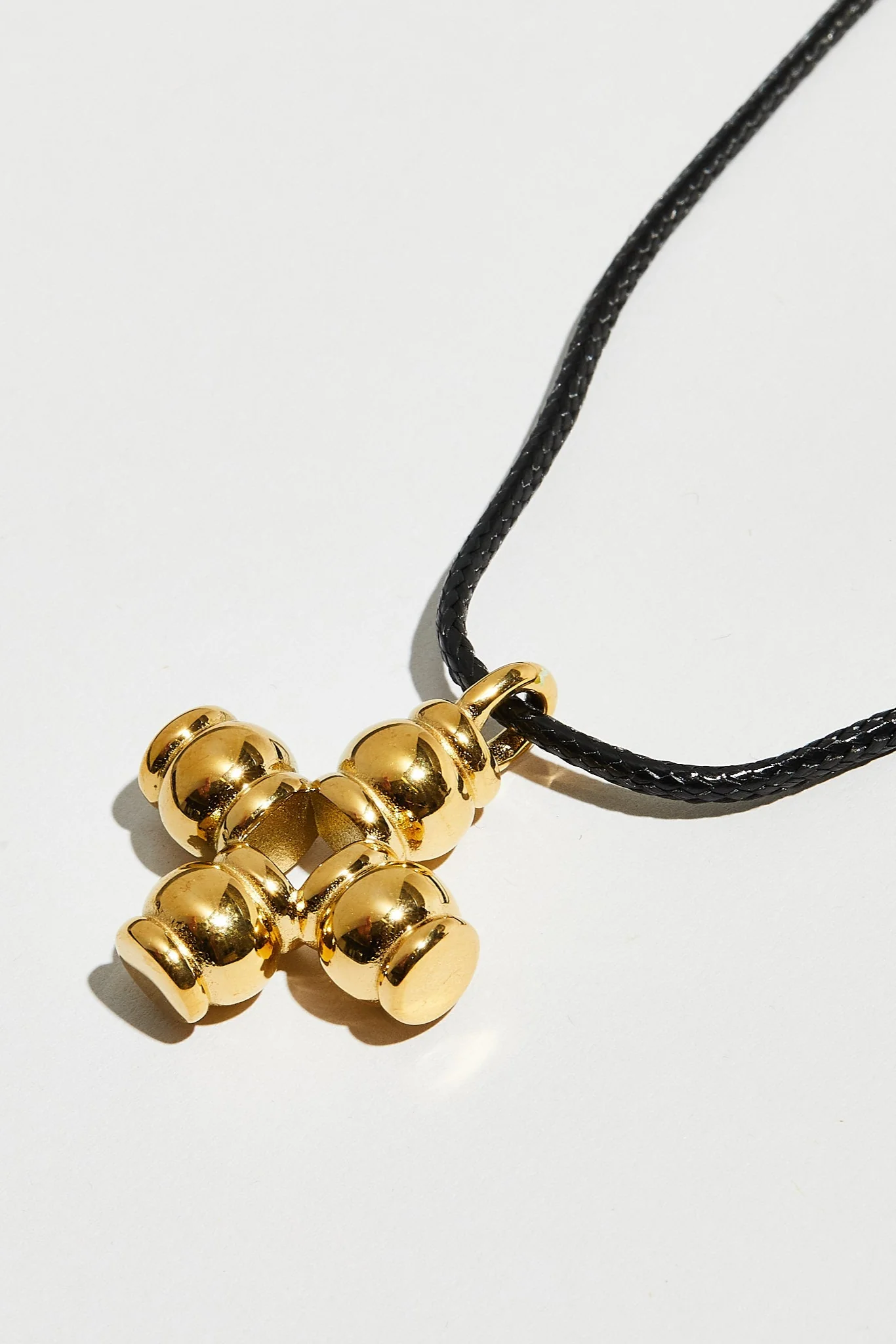 THE PALMA CROSS NECKLACE - Image 3