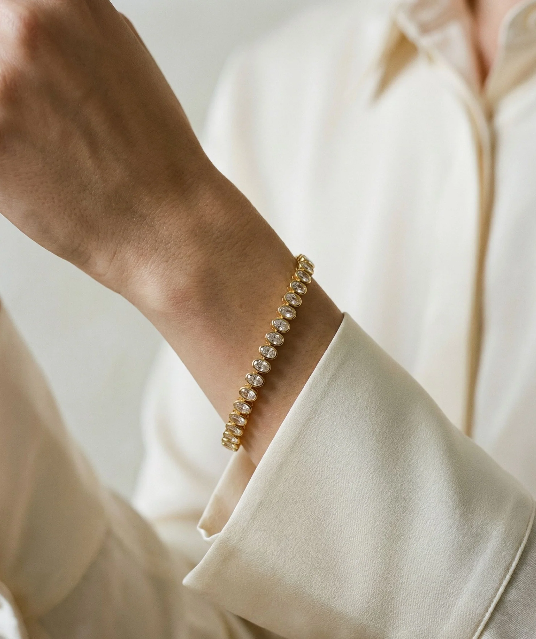 THE OVAL TENNIS BRACELET - Image 2