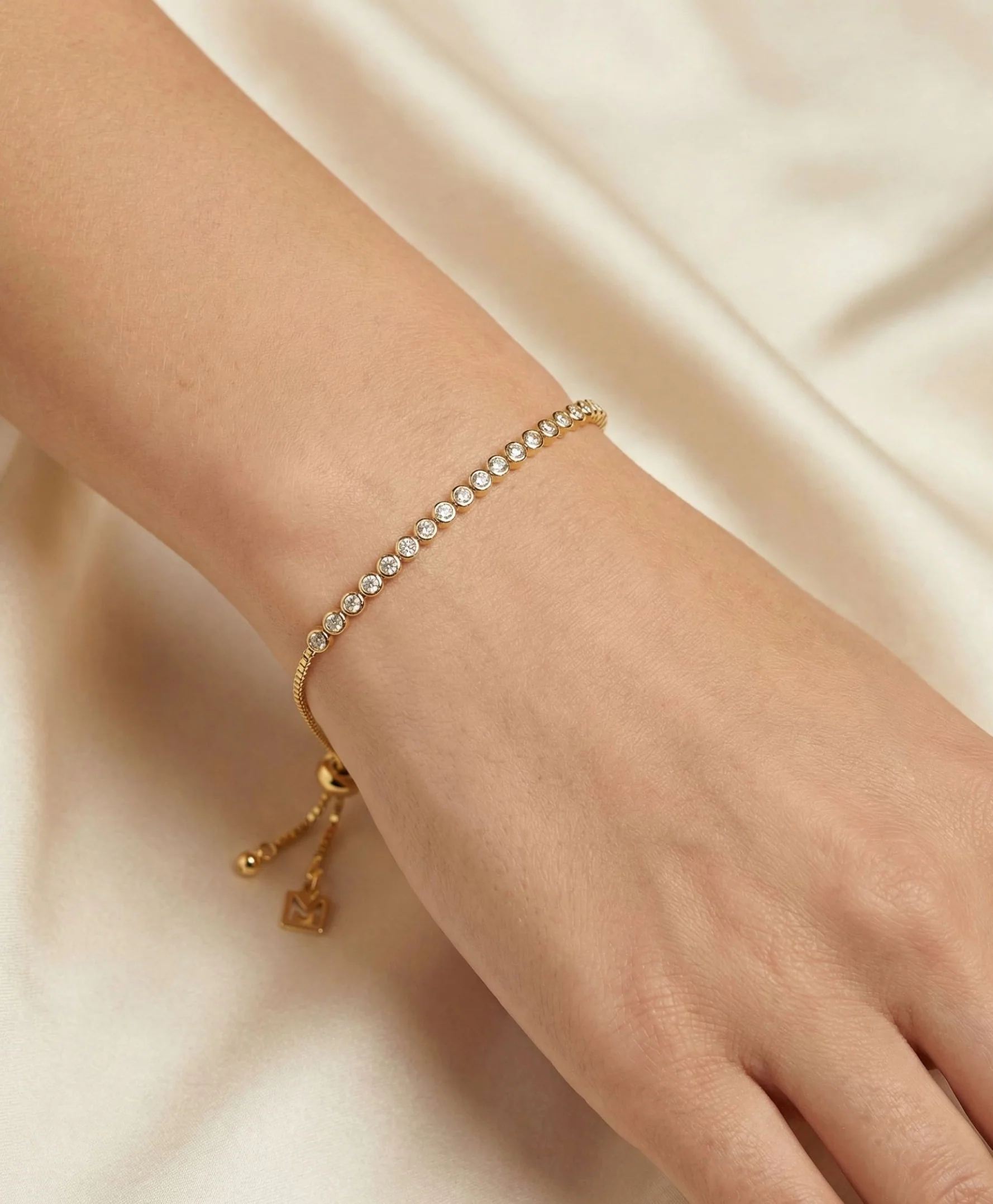 THE ROUND BEZEL ADJUSTABLE TENNIS BRACELET - Image 2