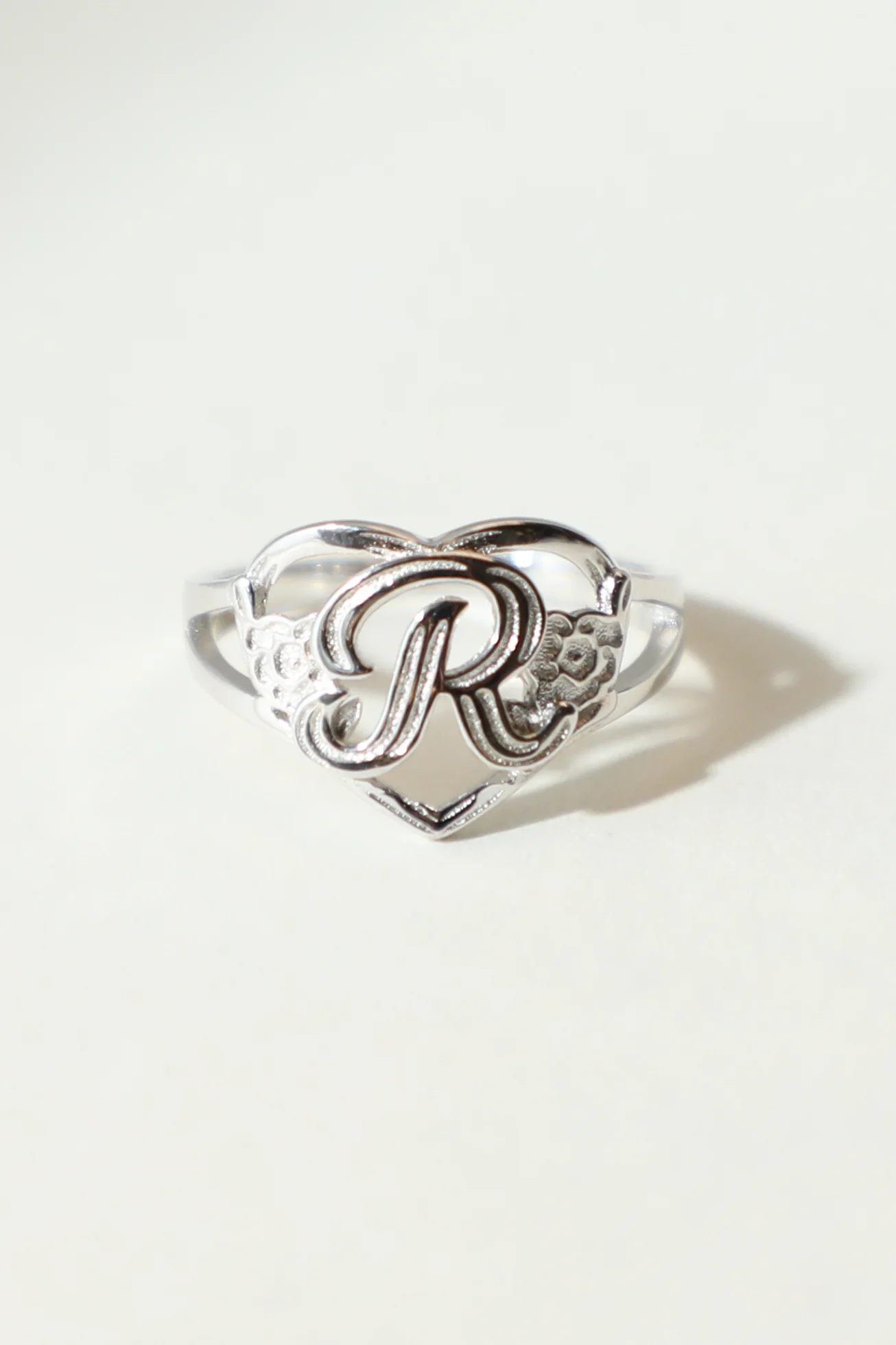 THE SILVER CUTOUT FLOWER HEART LETTER RING - Image 22