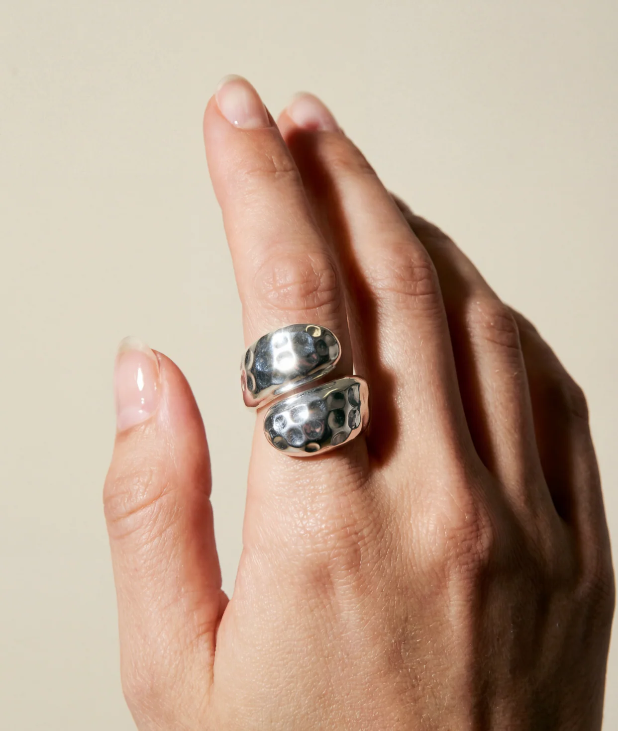 THE SILVER HAMMERED WRAP RING - Image 2