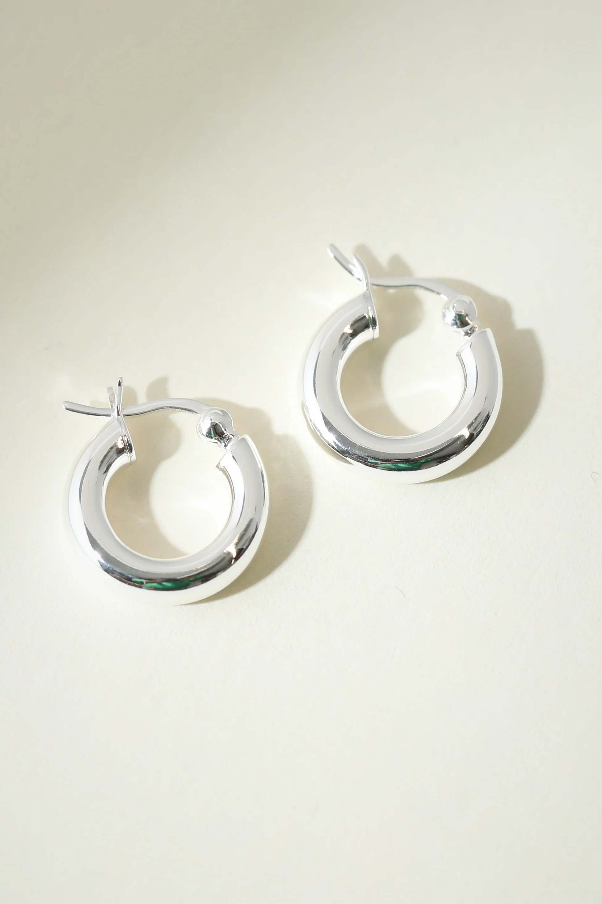 The Small Ravello Hoops - Image 4