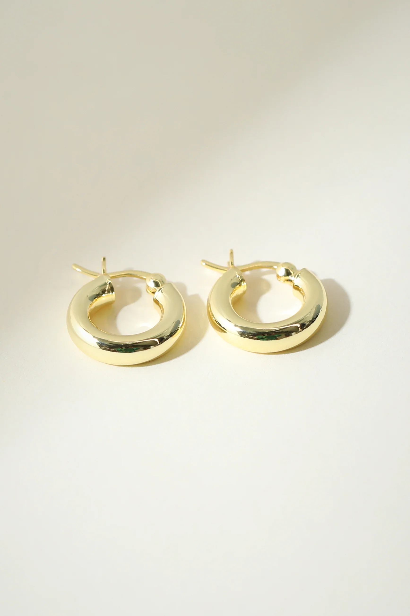The Small Ravello Hoops - Image 6