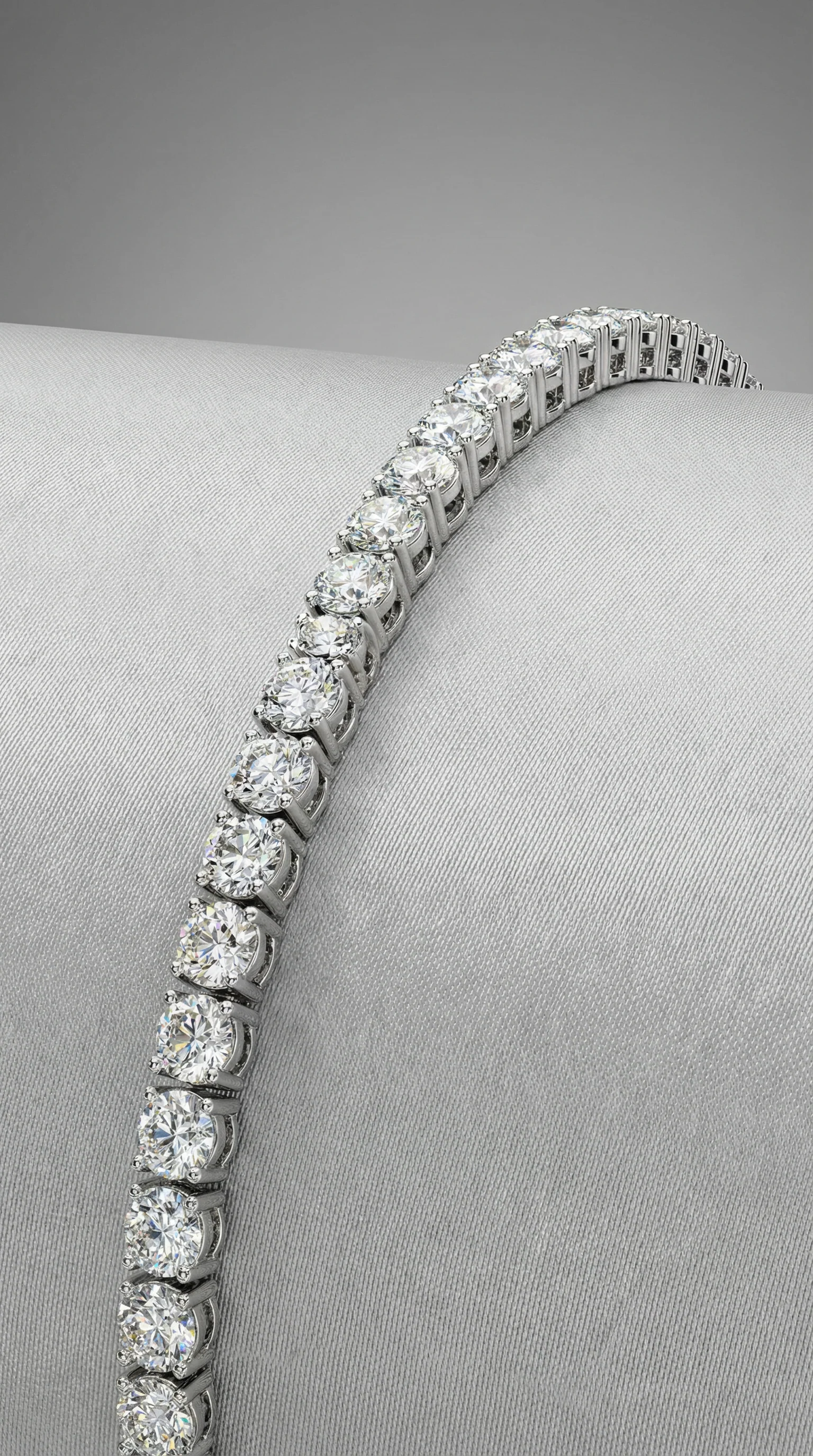 THE THIN ESSENTIAL TENNIS BRACELET - Image 4