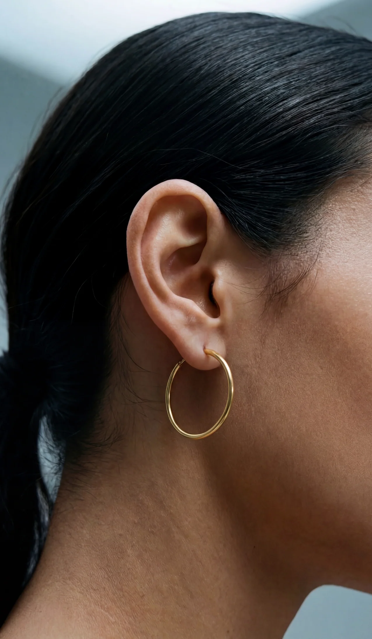 The Thin Mulberry Hoop Earrings - Image 2