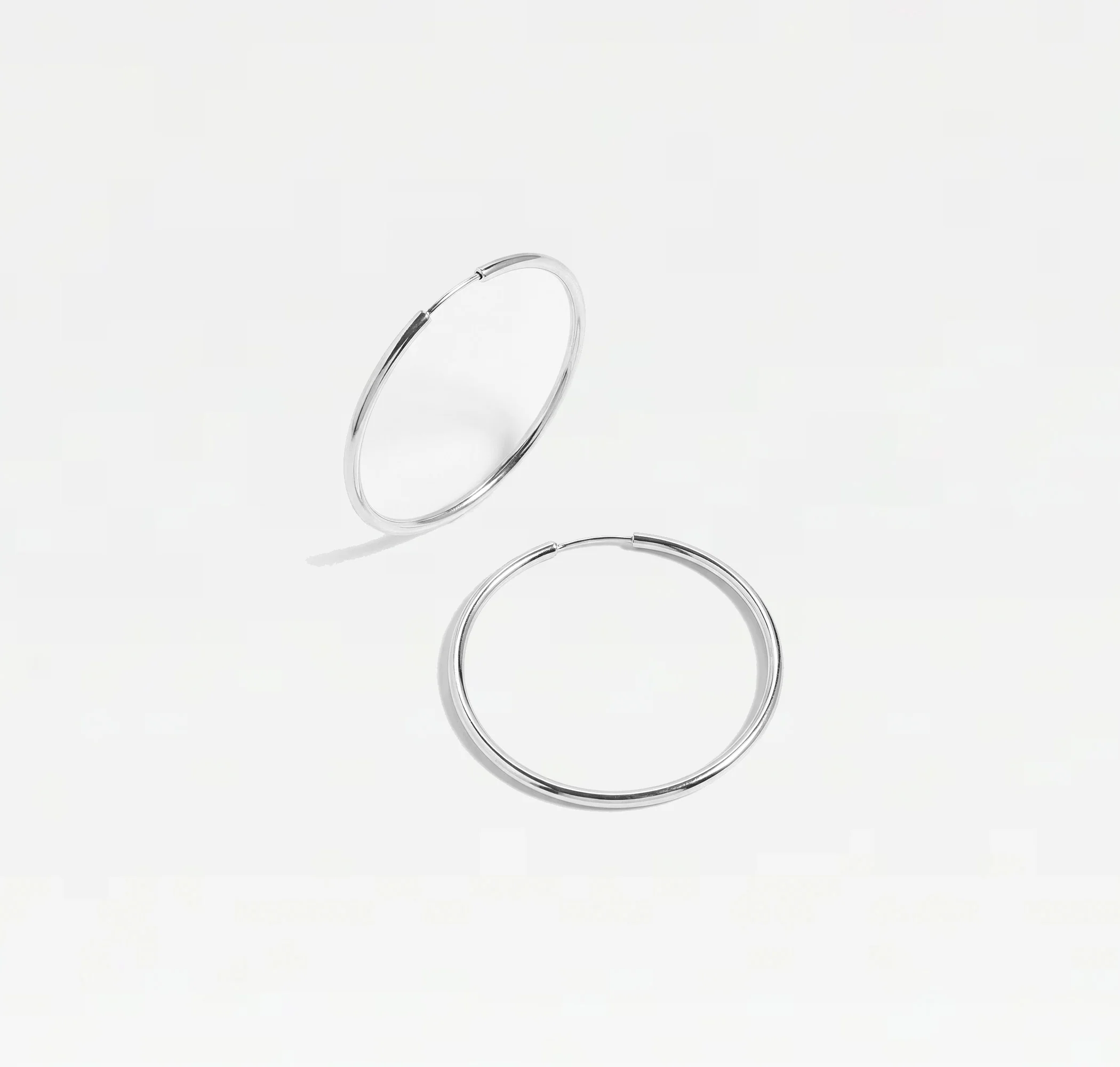 The Thin Mulberry Hoop Earrings - Image 4