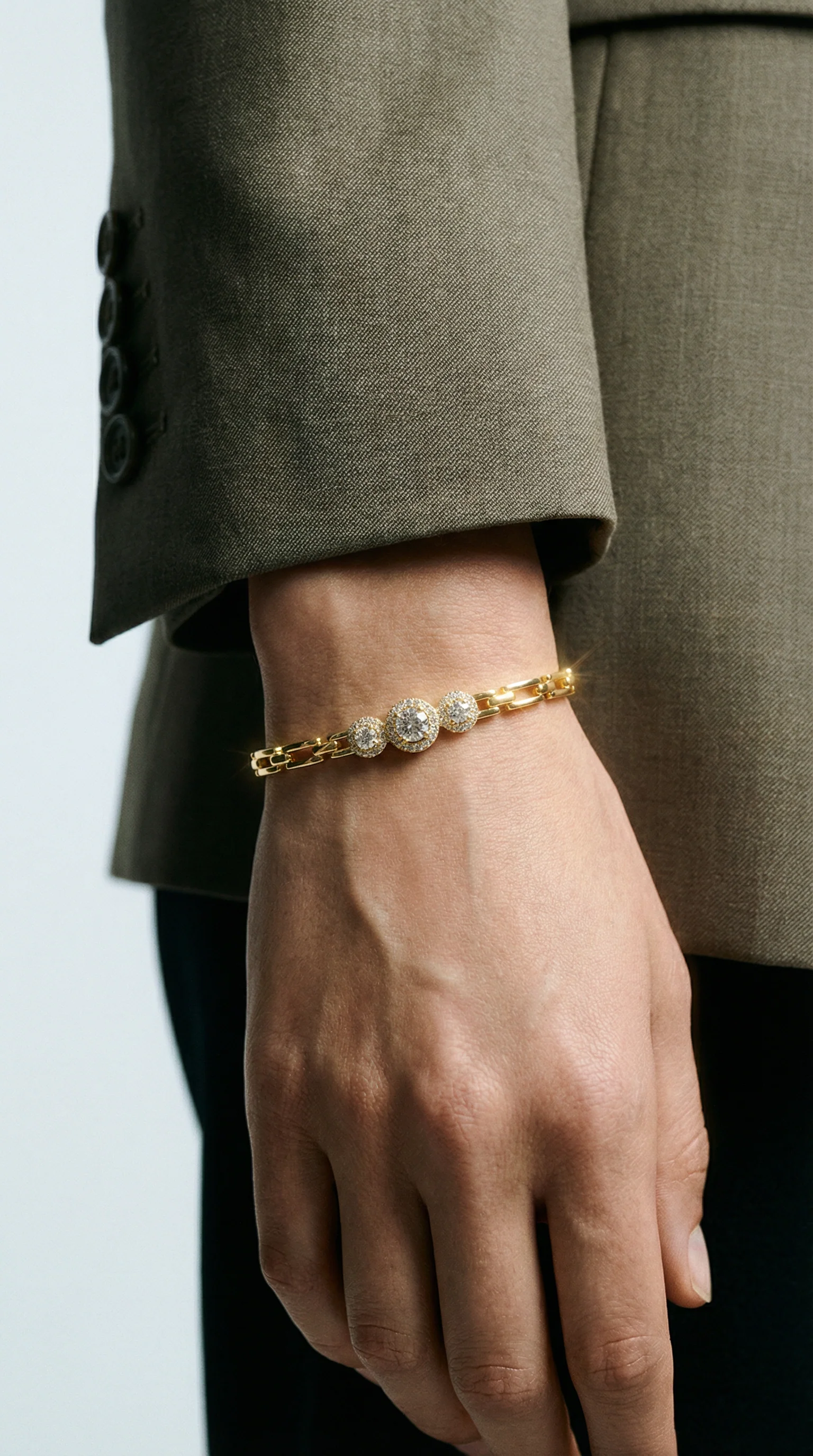 THE THREE STONE LIA BRACELET - Image 2