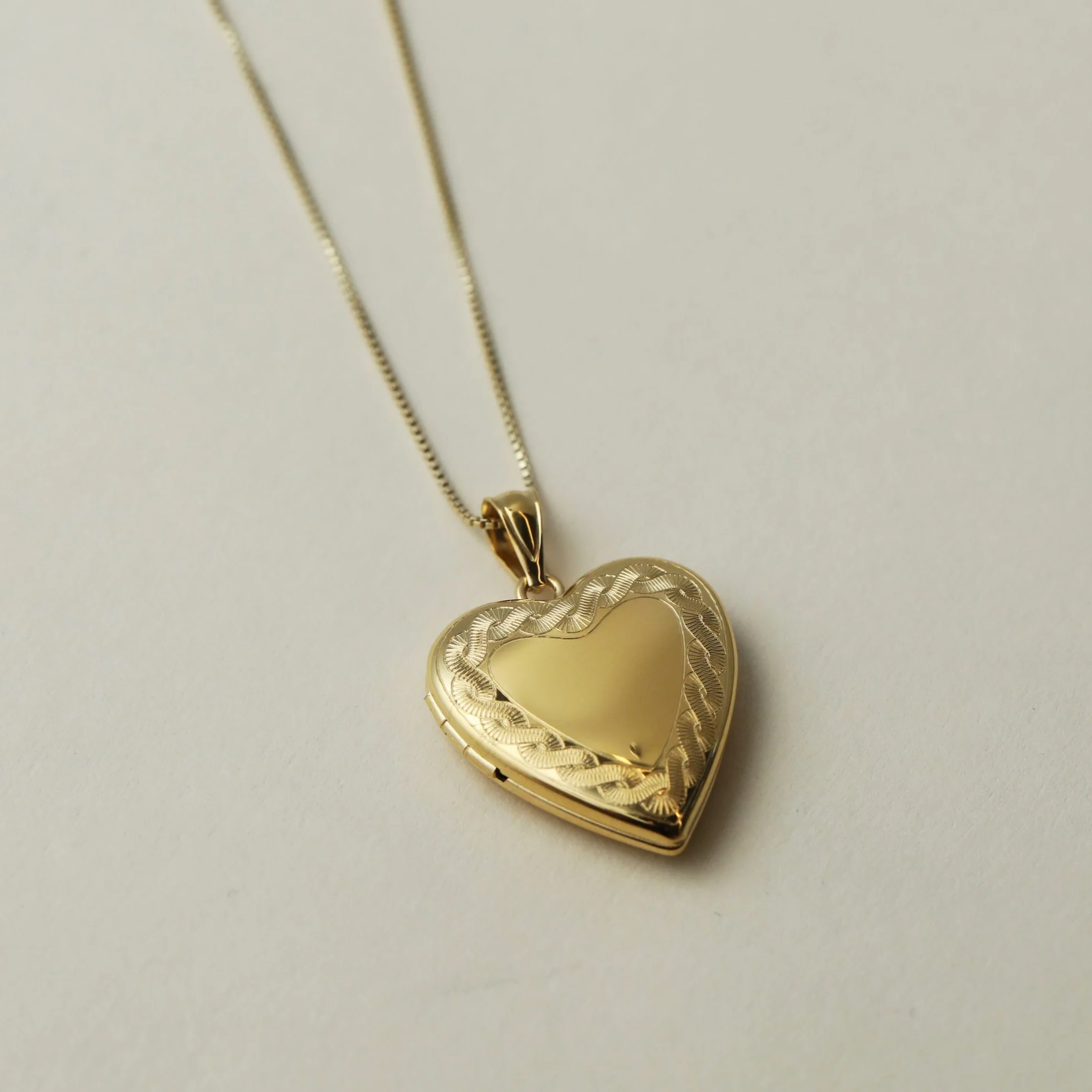 The Vintage Photo Locket - Image 6