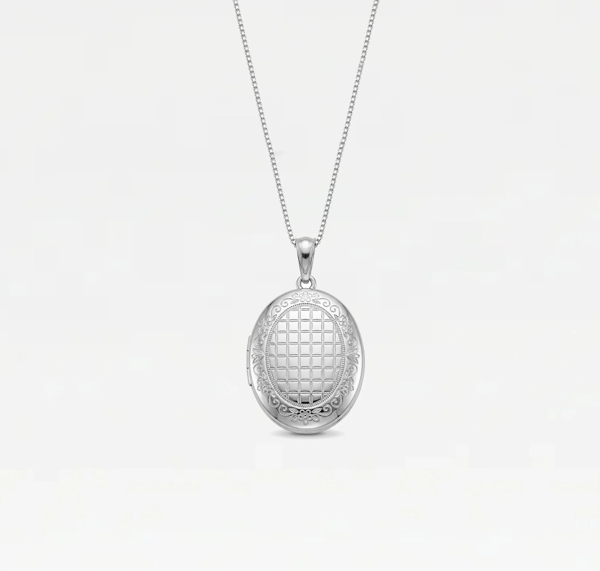 The Oval Vintage Photo Locket - Image 8