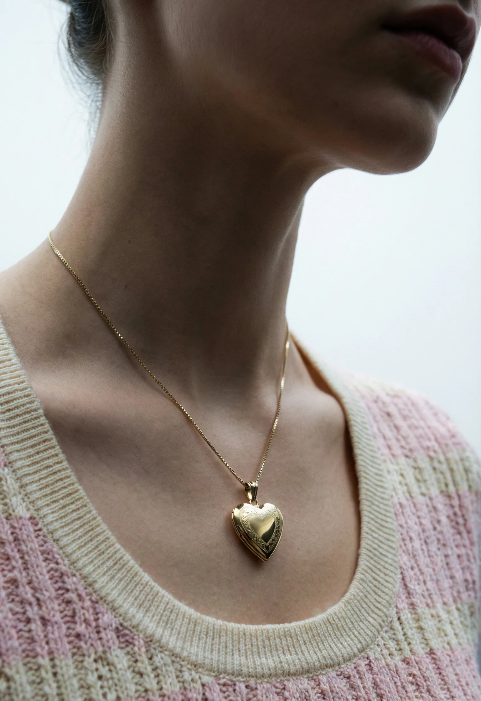 The XO Heart Photo Locket - Image 2